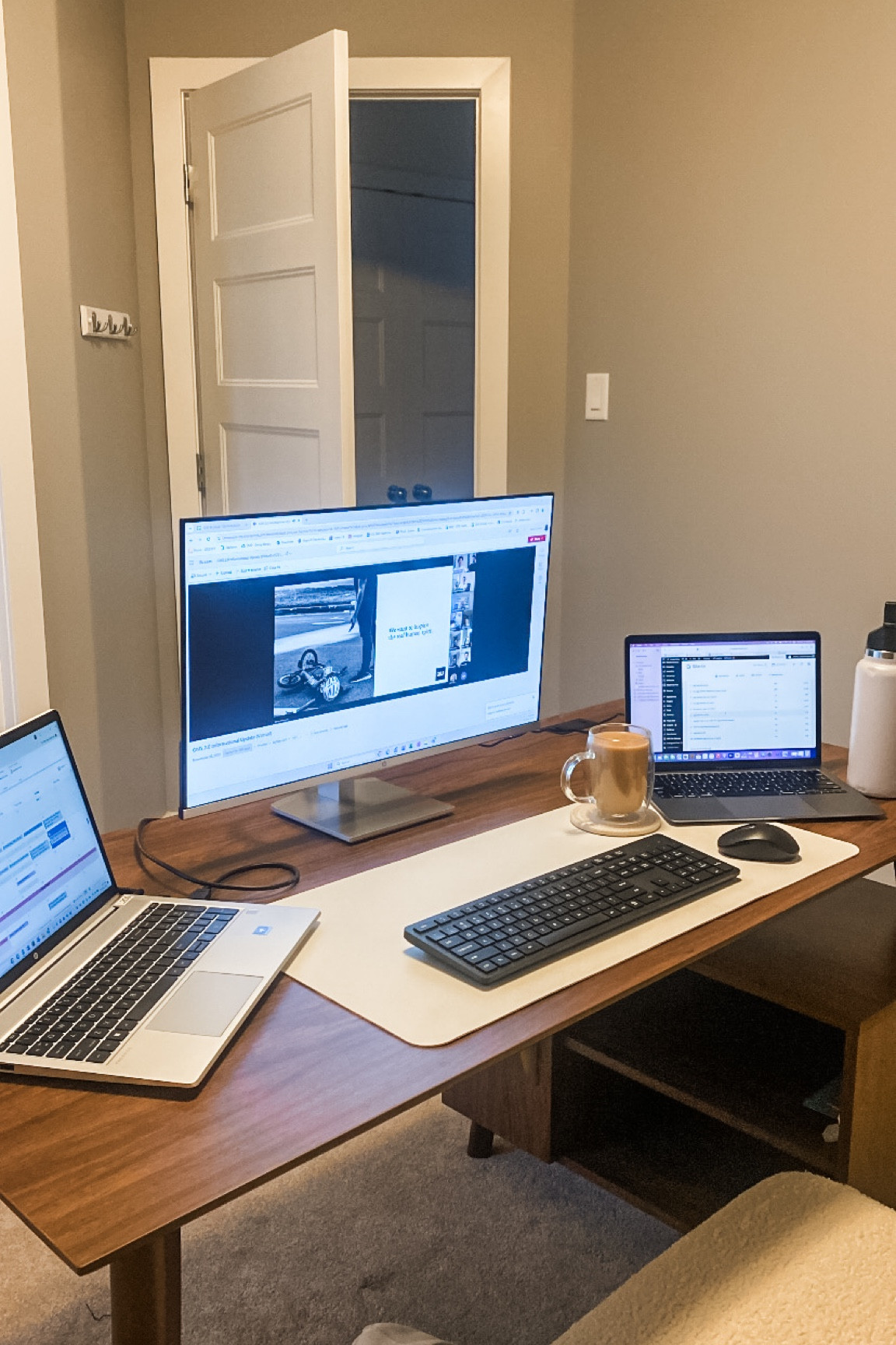 Work from home set up ✨
•
•
•
*desk is from staples*
Work from home essentials, work from home set up, work from home accessories, amazon office finds, amazon home office favorites 
#workfromhomeessentials #workfromhomesetup #workfromhomeaccessories #amazonofficefinds #amazonhomeofficefavorites

#LTKfindsunder50 #LTKworkwear #LTKhome