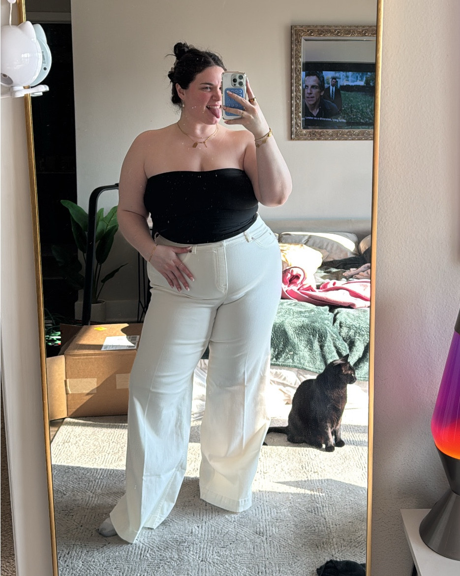 white wide leg tummy control jeans 💖

#LTKPlusSize #LTKMidsize #LTKStyleTip