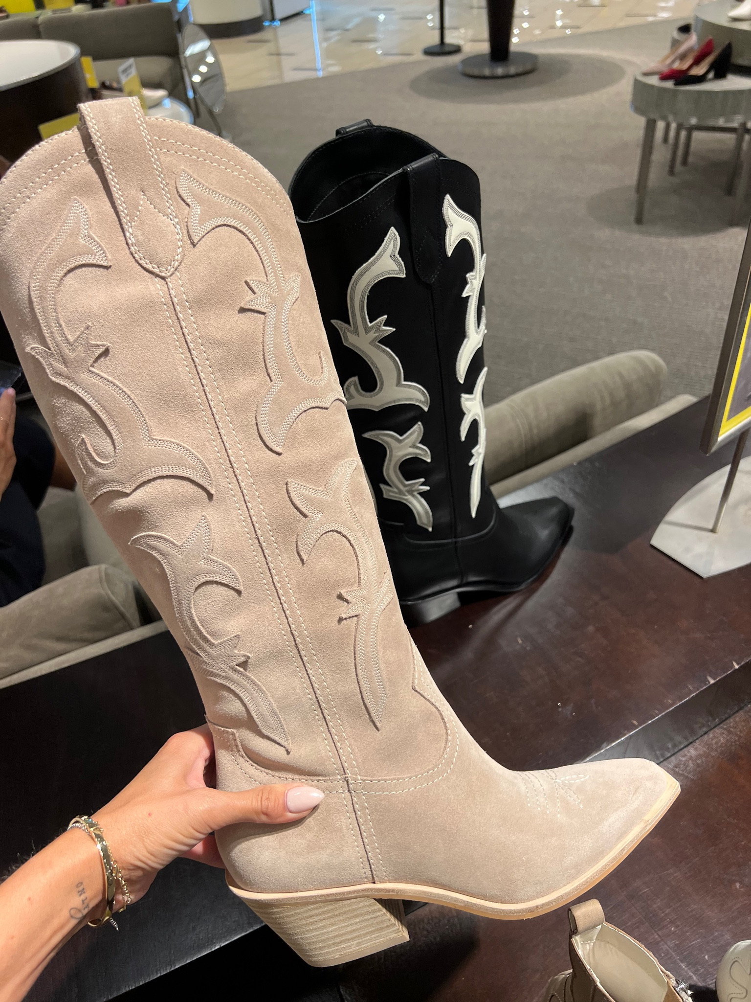 NSale boots for fall, boots on sale at Nordstrom, affordable fashion 

#LTKxNSale #LTKshoecrush #LTKFind