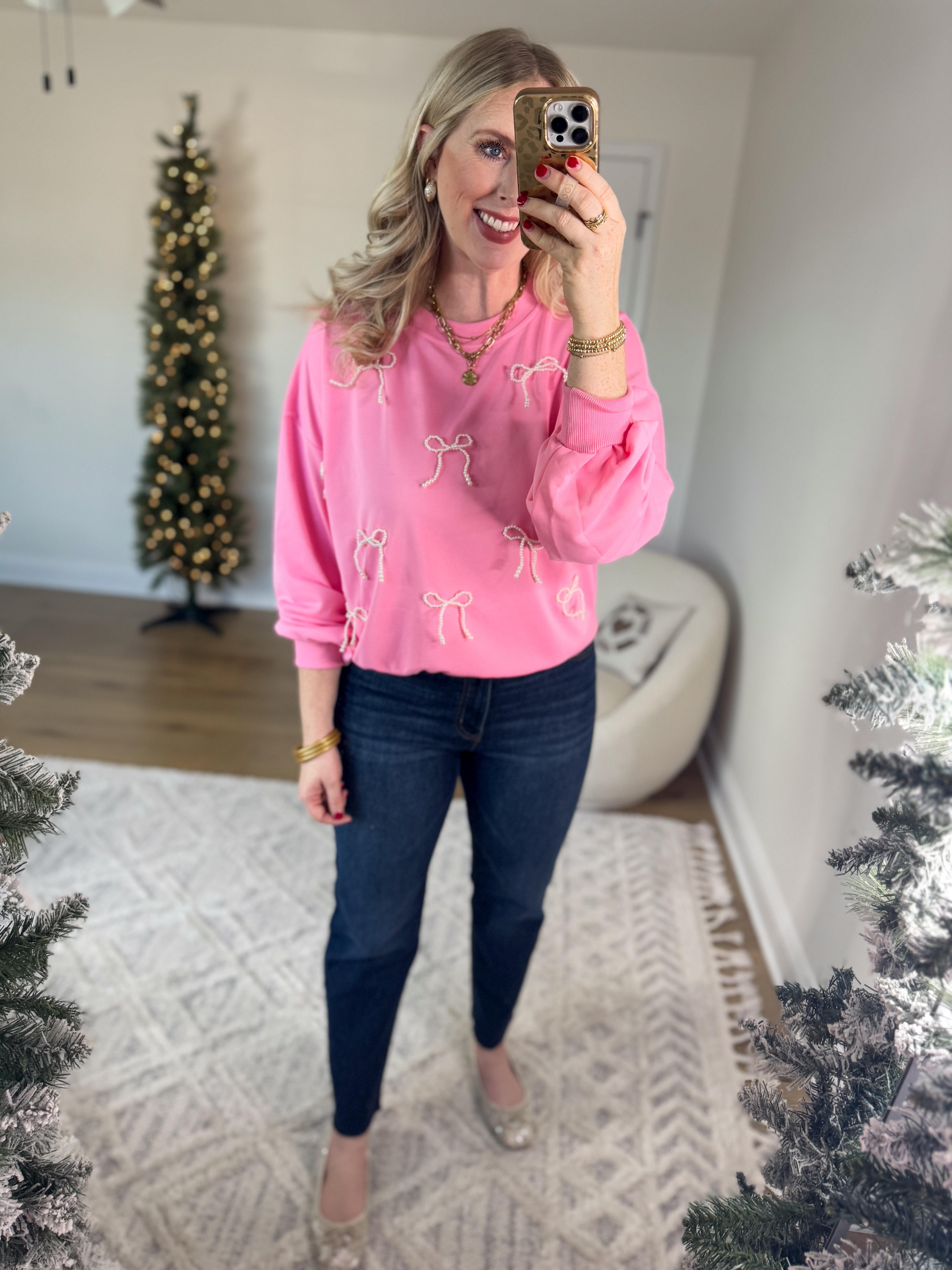 Daily try on, pink bow sweater, Amazon fashion, Amazon style

Medium 

#LTKStyleTip #LTKHoliday #LTKFindsUnder50