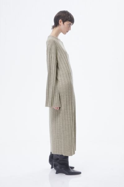 Rib-knit merino wool dress | H&M (UK, MY, IN, SG, PH, TW, HK)