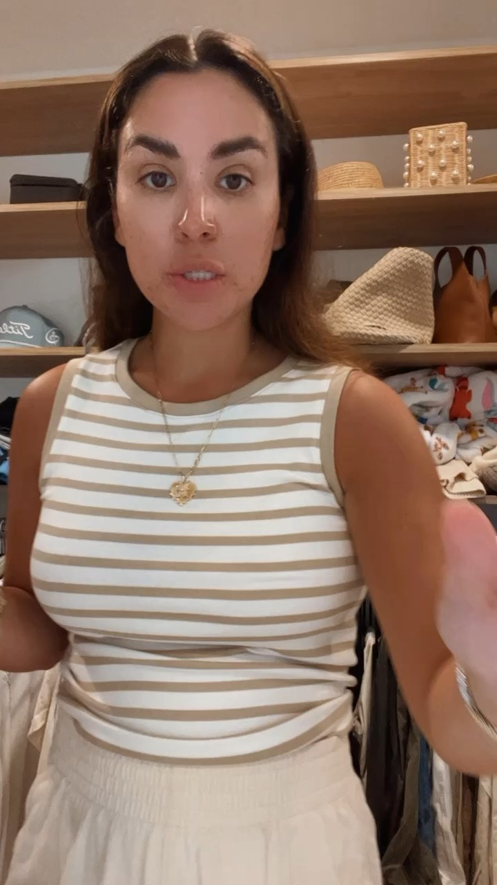 Wireless everyday bra- very smoothing and comfortable runs TTS. My fave seamless underwear great w leggings. 