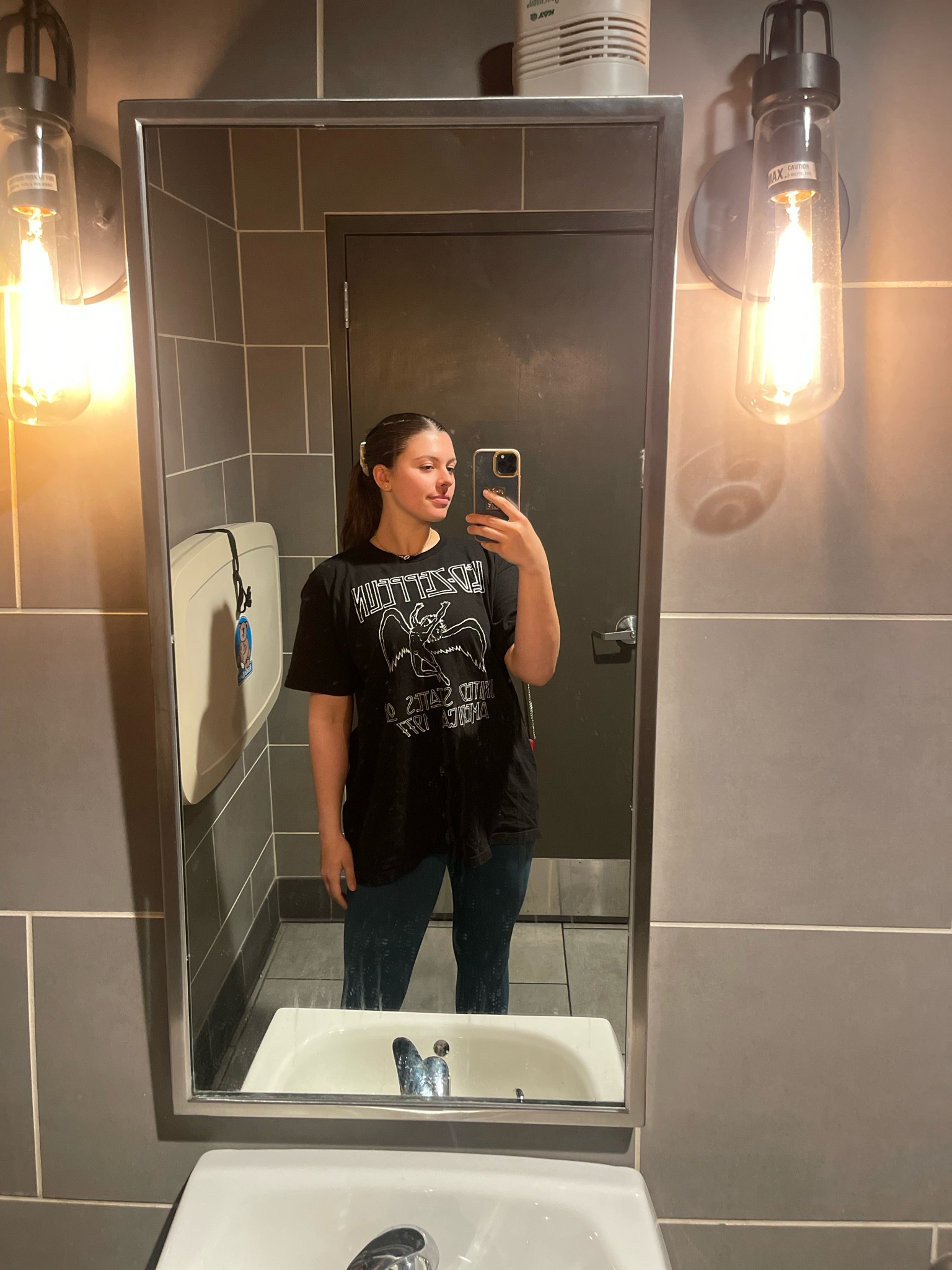 Starbucks bathroom selfies>

#LTKstyletip #LTKFind #LTKitbag