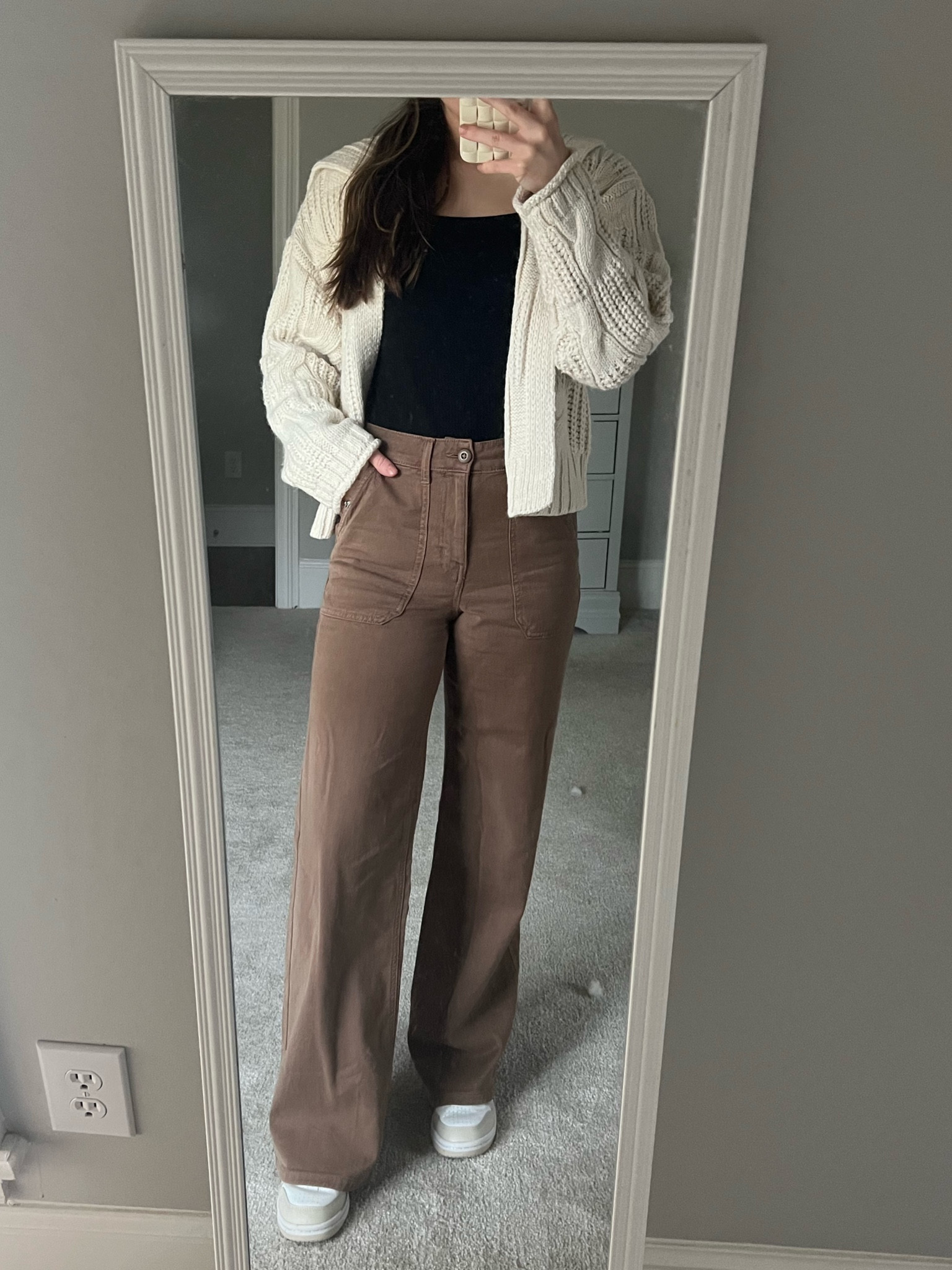 can’t find the cardigan but it’s from target! wearing a S in the bodysuit and a 00 short in the pants, size down for sure 👌🏼 

#LTKSeasonal #LTKsalealert #LTKstyletip