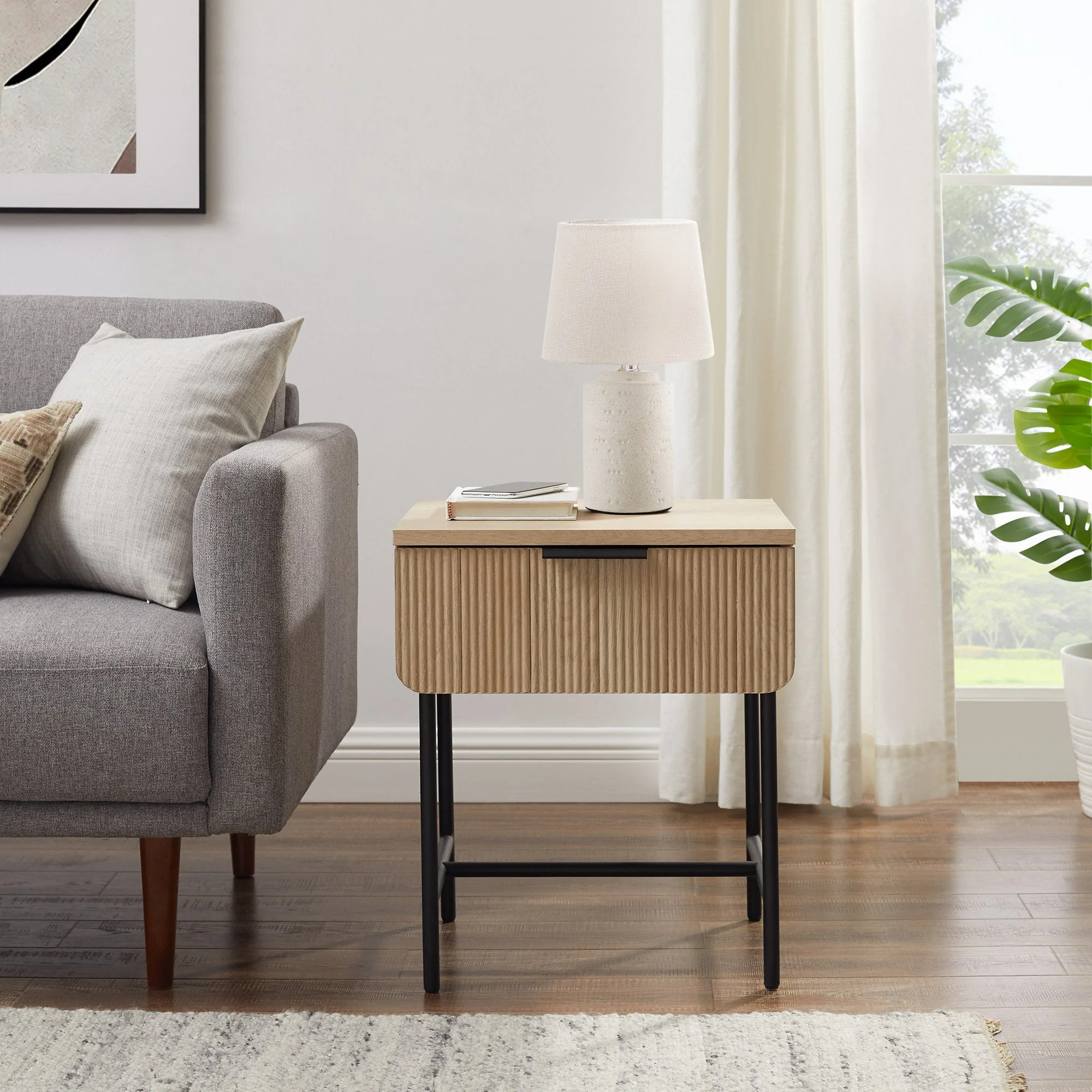 18.5" Reeded 1-Drawer Side Table | Walker Edison