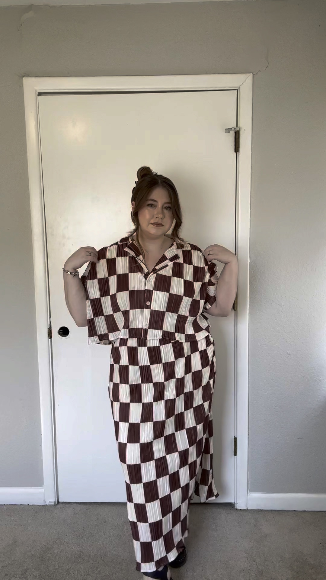 Style my two piece plisse set with me from dressed in lala
Size large
Dr marten sandals size 7 
AnaLuisa jewlery

Perfect for fall

#LTKmidsize #LTKBacktoSchool #LTKstyletip