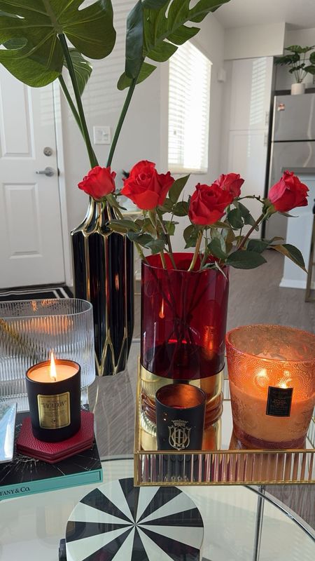 Coffee table decor 🪴🕯️
Home decor
Home
Art deco
Candle decor
Sisley Orient Candle
Deco home
Vintages vases linking some similar ones fromAmazon
Vacation candle
Amazon clear side vase
Glass tray
Voluspa pumpkin candle

#LTKhome #LTKxSephora #LTKfindsunder50