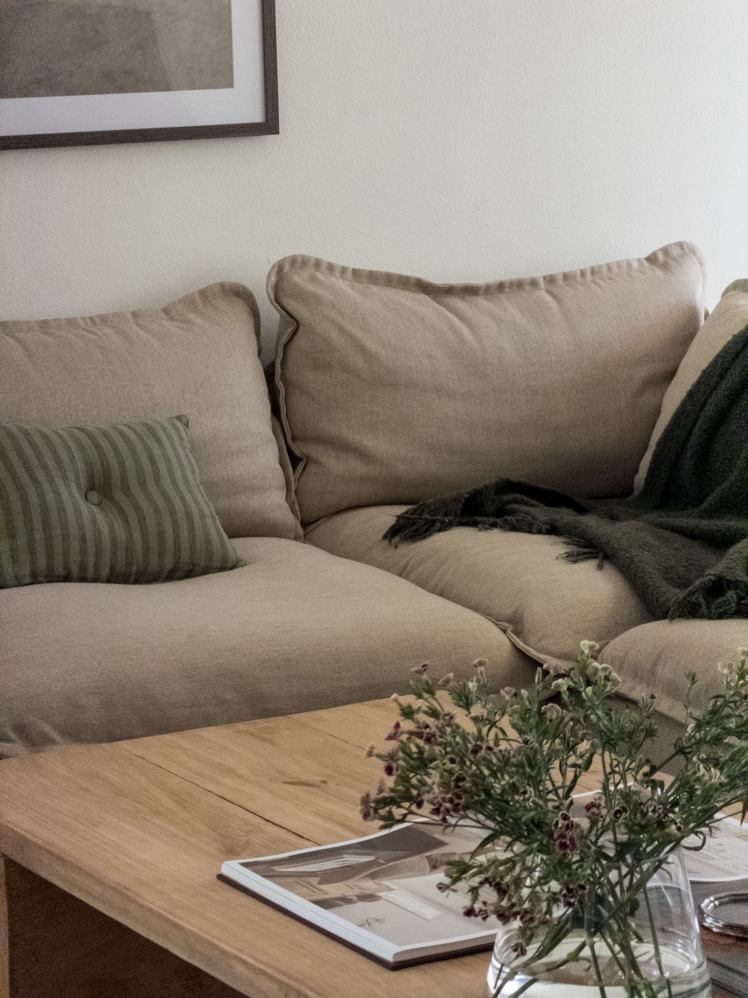 Spring neutrals 

Living room, living room design, spring home 

#LTKHome #LTKSeasonal
