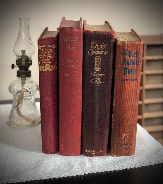 Vintage Lot 4 Books, Shades of Red, Burgundy, Mantel, Hardback, Books by Color, Decorative Books,... | Etsy (US)