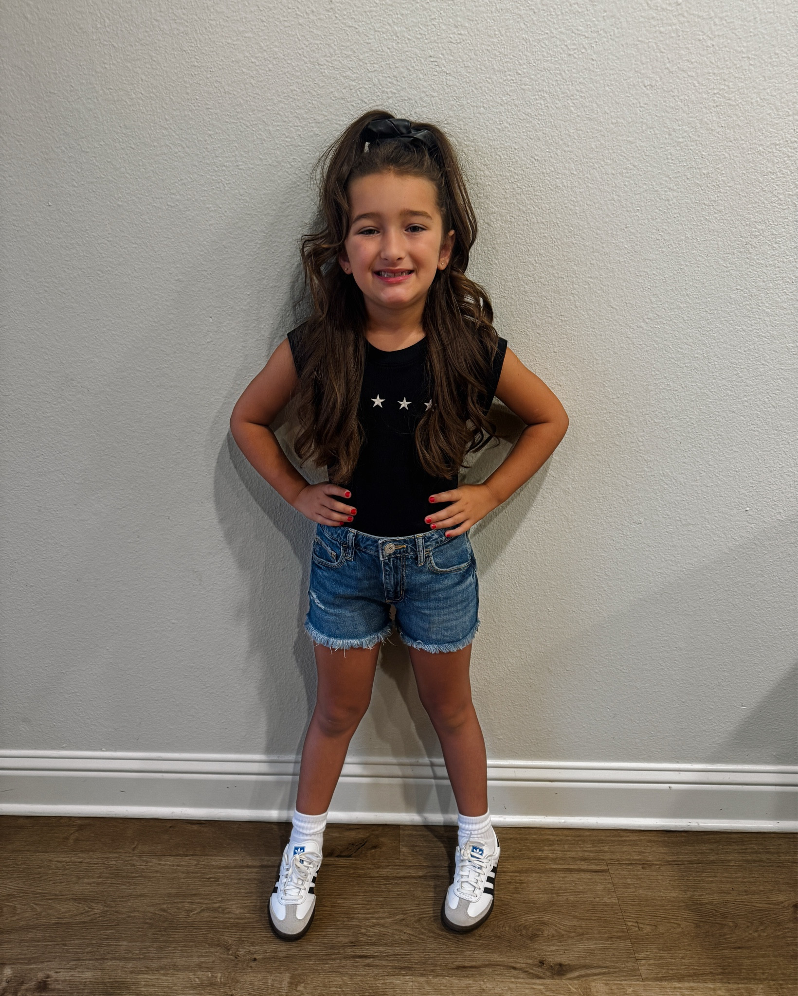 🎯 Art Class - back to school style 🖤⭐️👟 

7 yrs old
top - small
shorts - small
shoes - toddler 13

#LTKKids #LTKShoeCrush