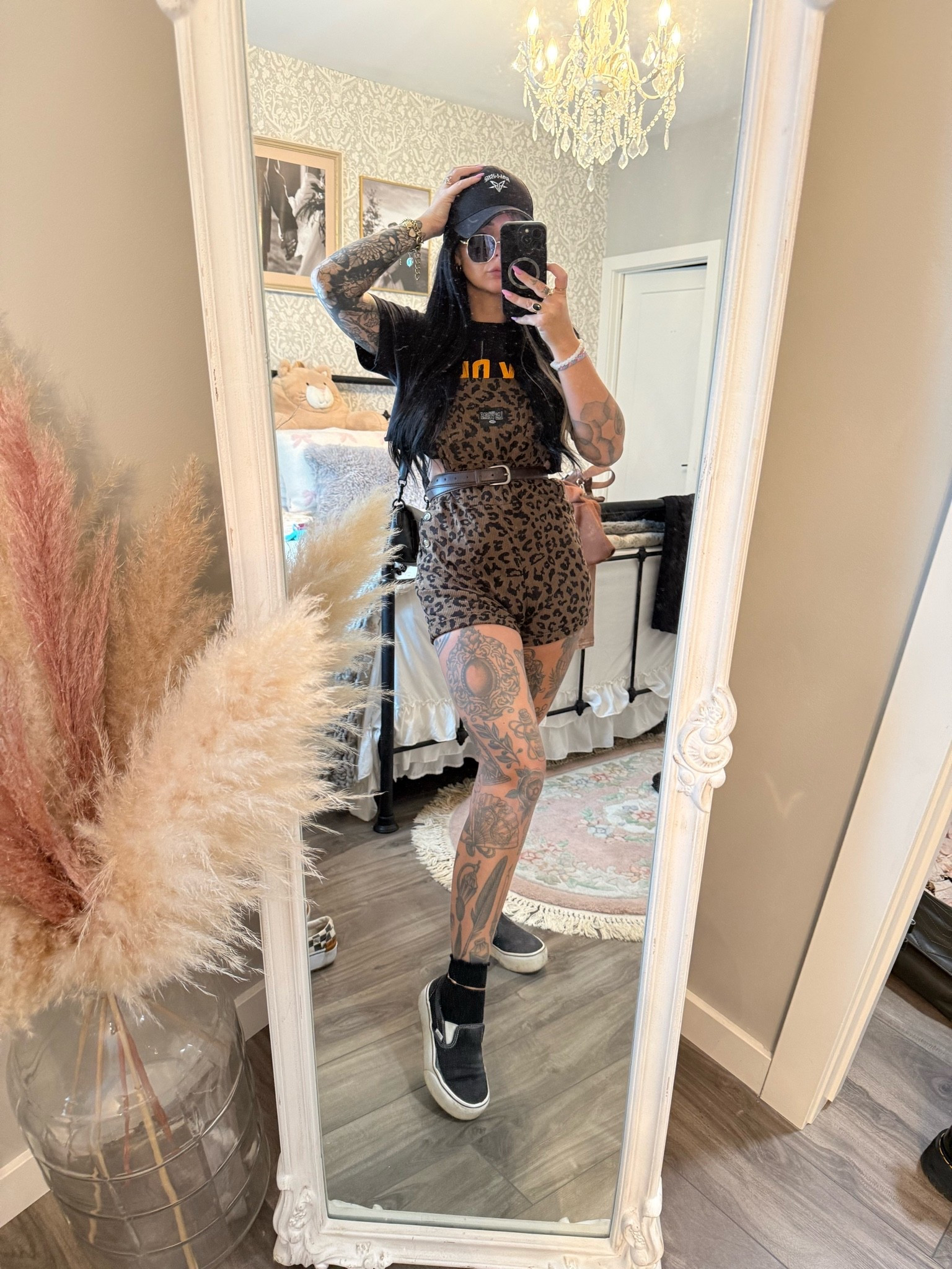 The shorts romper everyone is asking about! 🖤

Romper: Shein
Hat: FIR band cap
Sunglasses: Ardene
Socks: Walmart
Shoes: Platform slip on vans
T-shirt: Nexk Deep band tee

#LTKcanada #LTKsummer #LTKfall