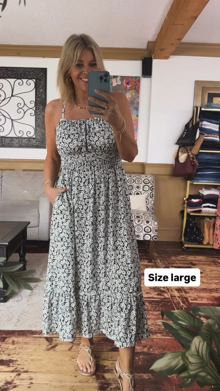 Size large in this stretchy and comfy spring & summer dresss

#LTKSeasonal #LTKOver40 #LTKMidsize