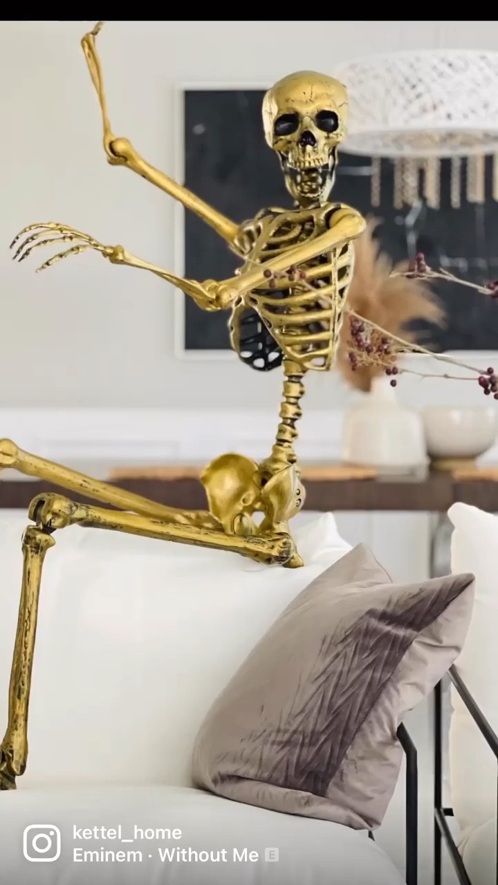 A Gold skeleton for those of you who like to add a touch of glam to any king of decor! 


#LTKunder50 #LTKSeasonal #LTKhome