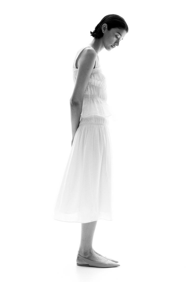 Smocked-waist Crêpe Skirt - High waist - Midi - White - Ladies | H&M US | H&M (US + CA)