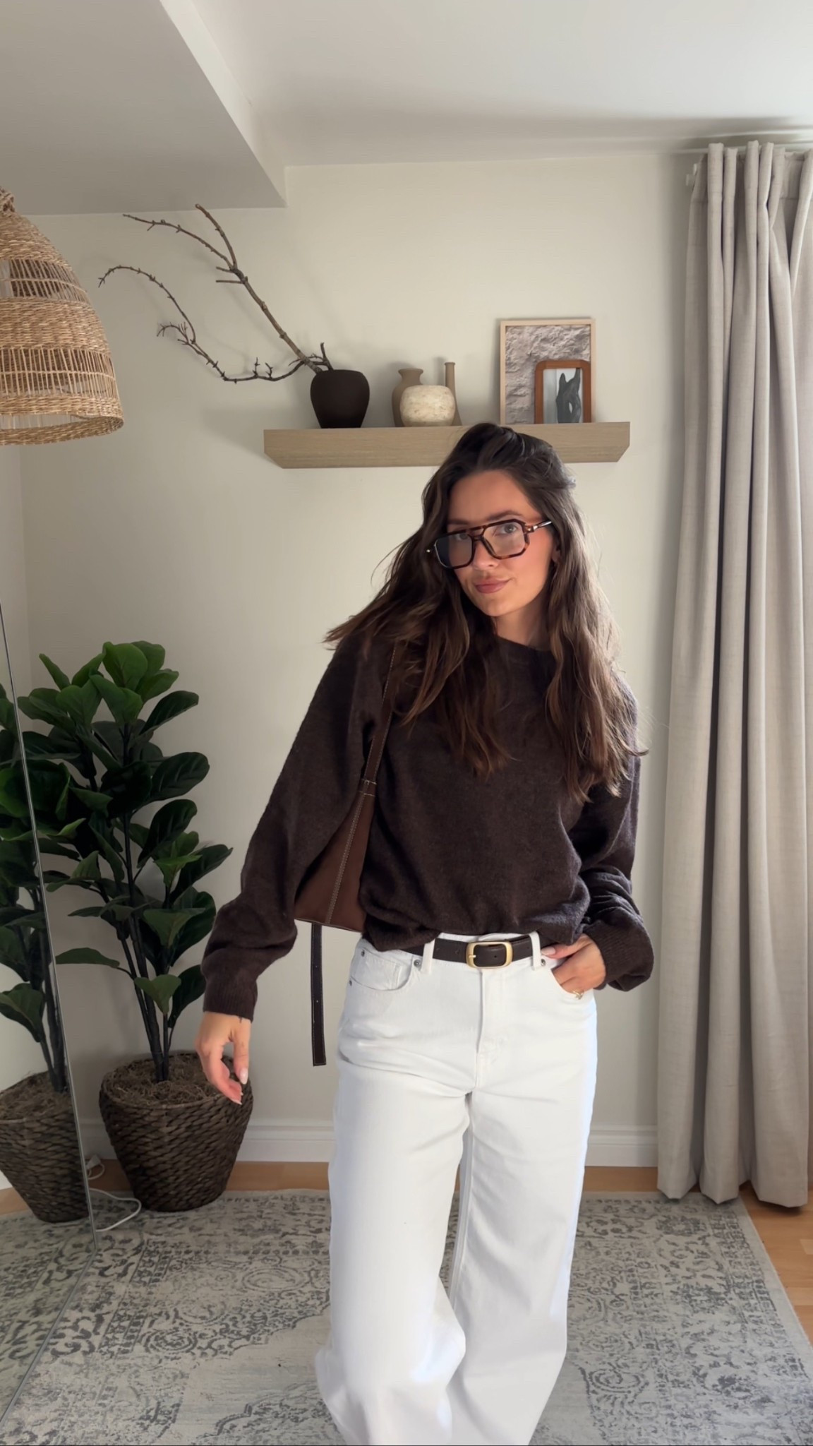 Accessories are what elevate any basic look 🧸🤎 #fallfashion #styleinspo #autumnoutfits 

#LTKstyletip