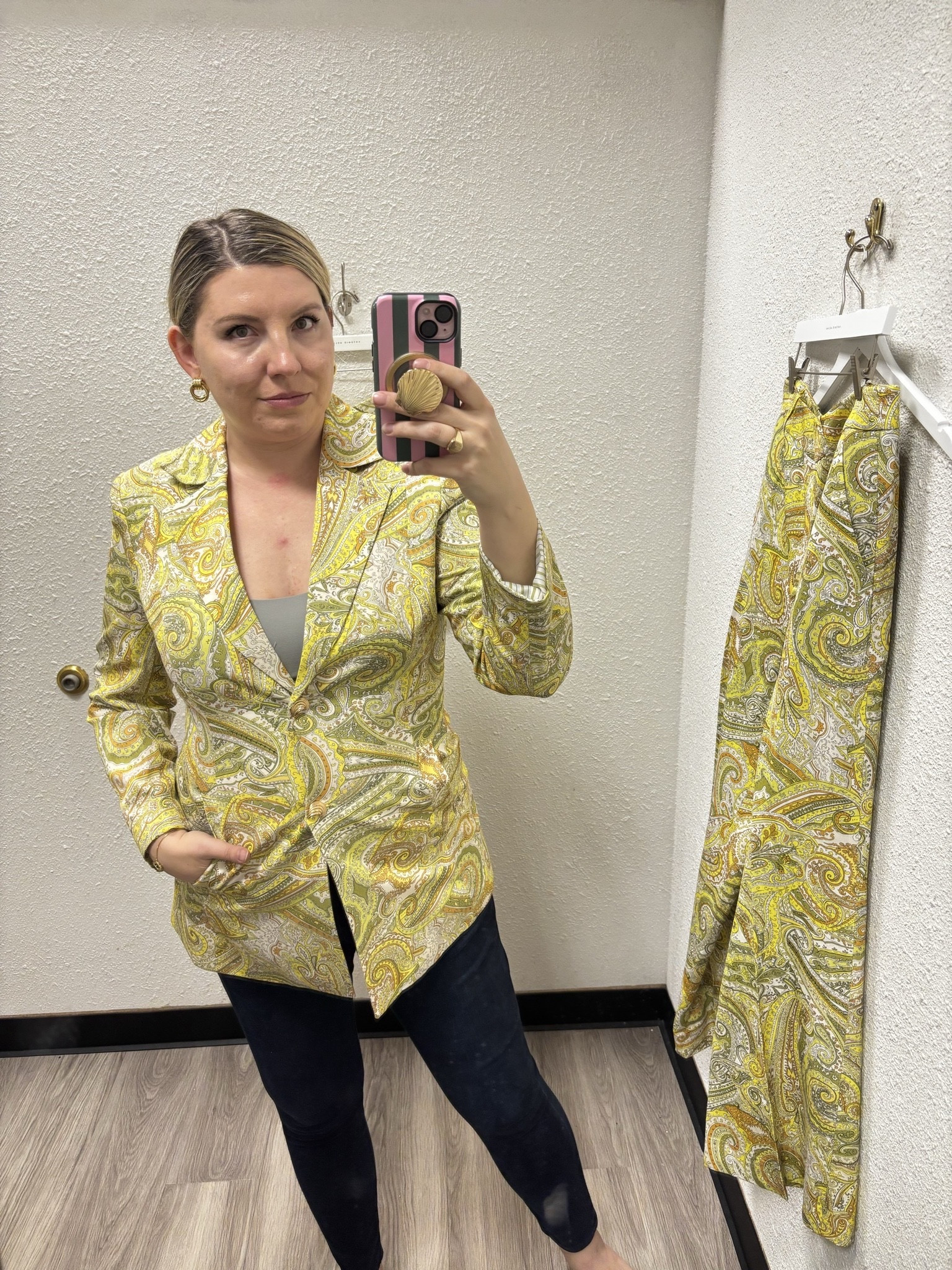 This blazer is super adorable. The fabric is light, airy & luxe. There are matching pants to turn it into a full suit. The buttons are novelty (each is different) 



#LTKTall #LTKSeasonal #LTKMidsize