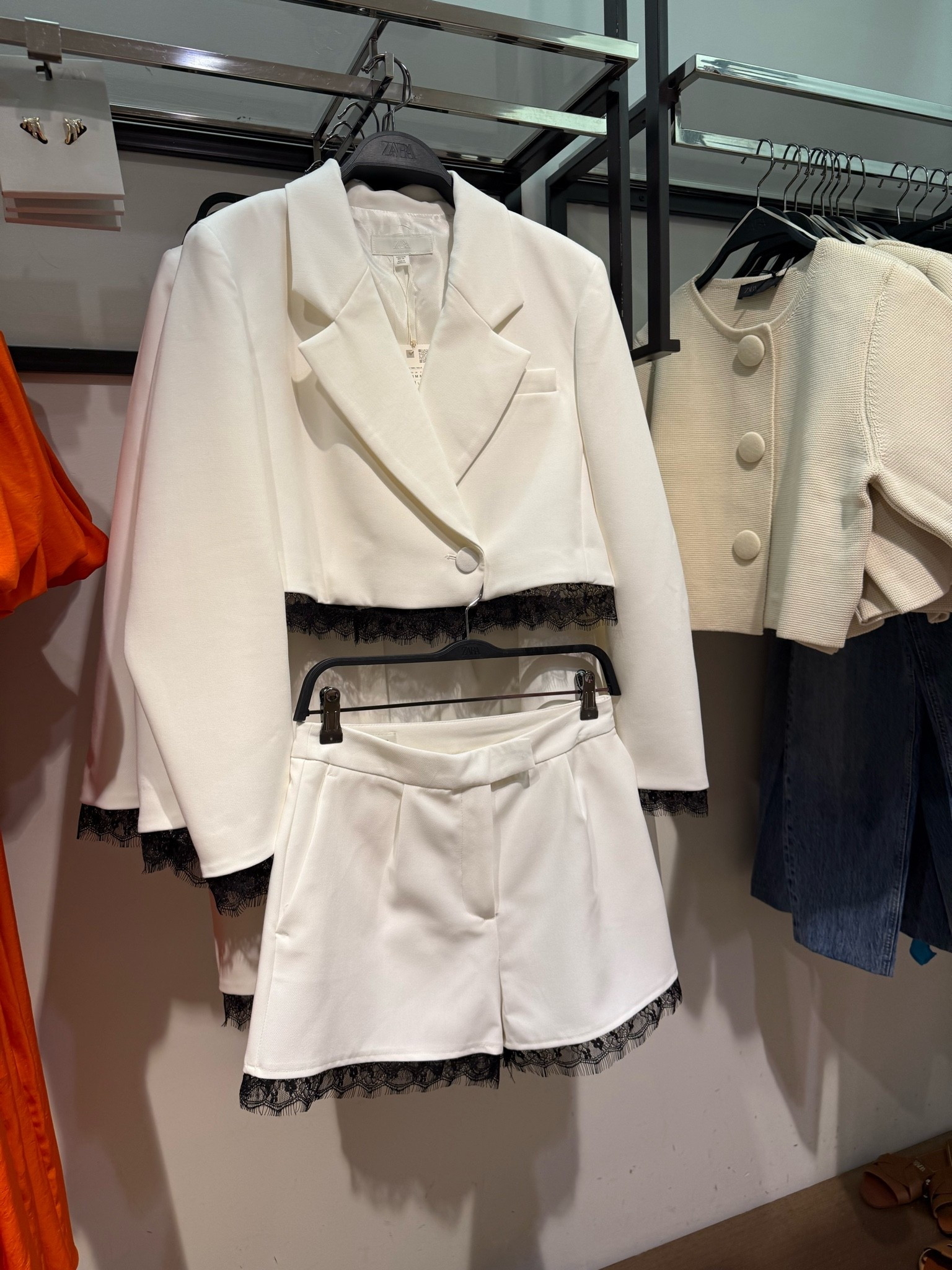 This is such a pretty little set ! Love the lace details on the cropped blazer. I could easily style this with jeans too

#LTKSeasonal #LTKMidsize