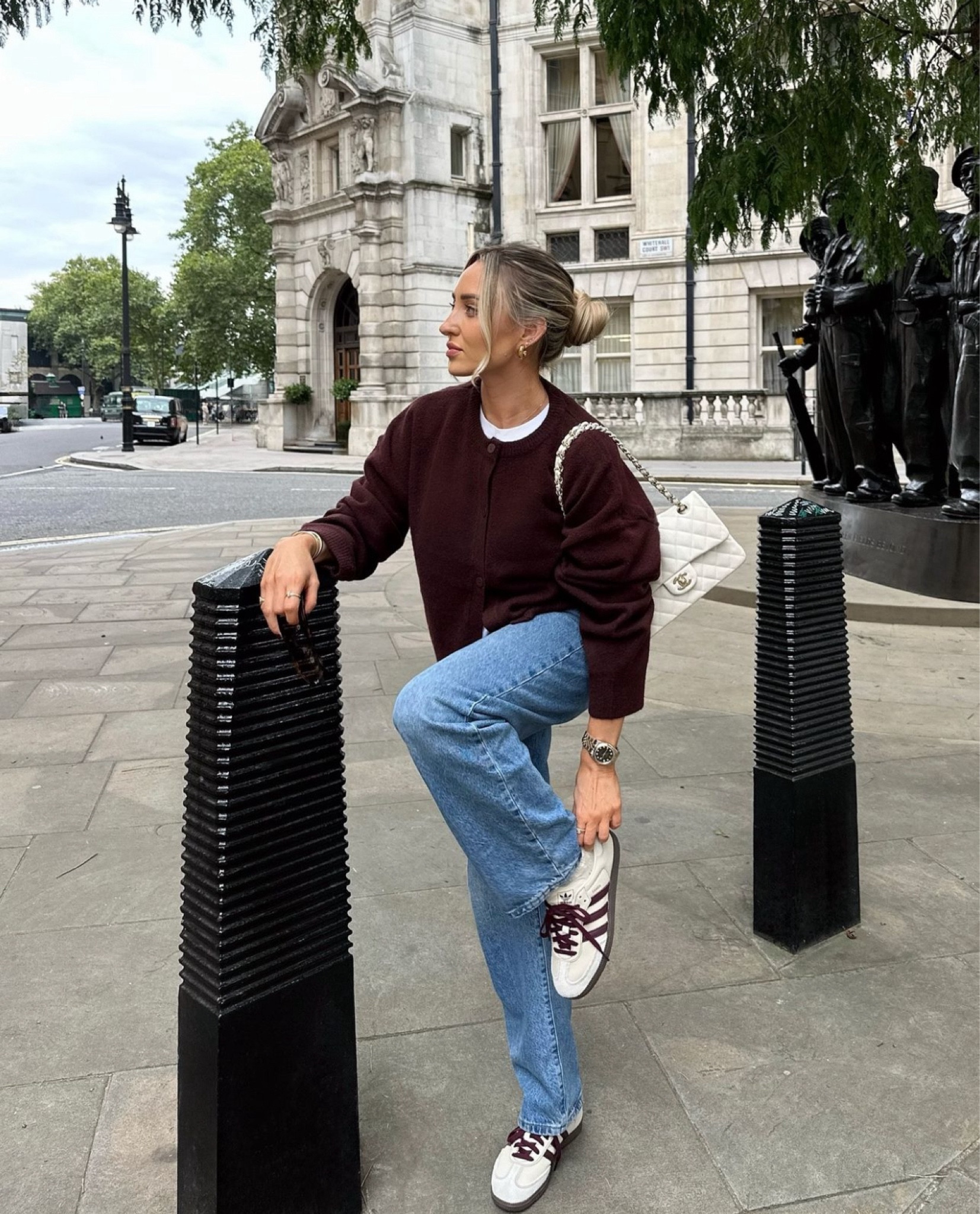 Cherry red burgundy this season, groundbreaking…but it’s a classic autumn palette 🍂 Gorgeous cardigan from New Look, styled with Levi blue jeans and adidas sambas 

#FashionMonth #LTKautumn