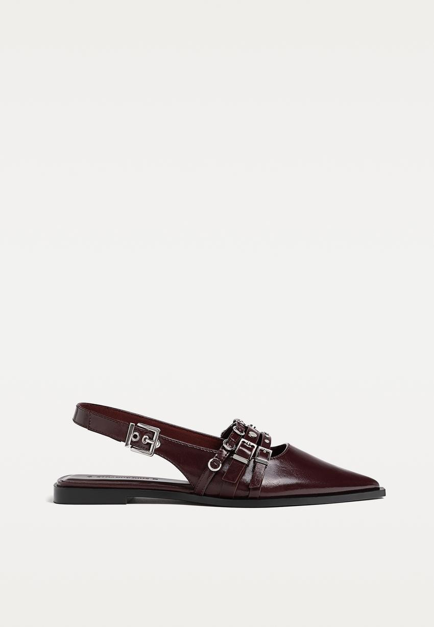 Chaussures plates avec lanières et boucles | Stradivarius (FR)