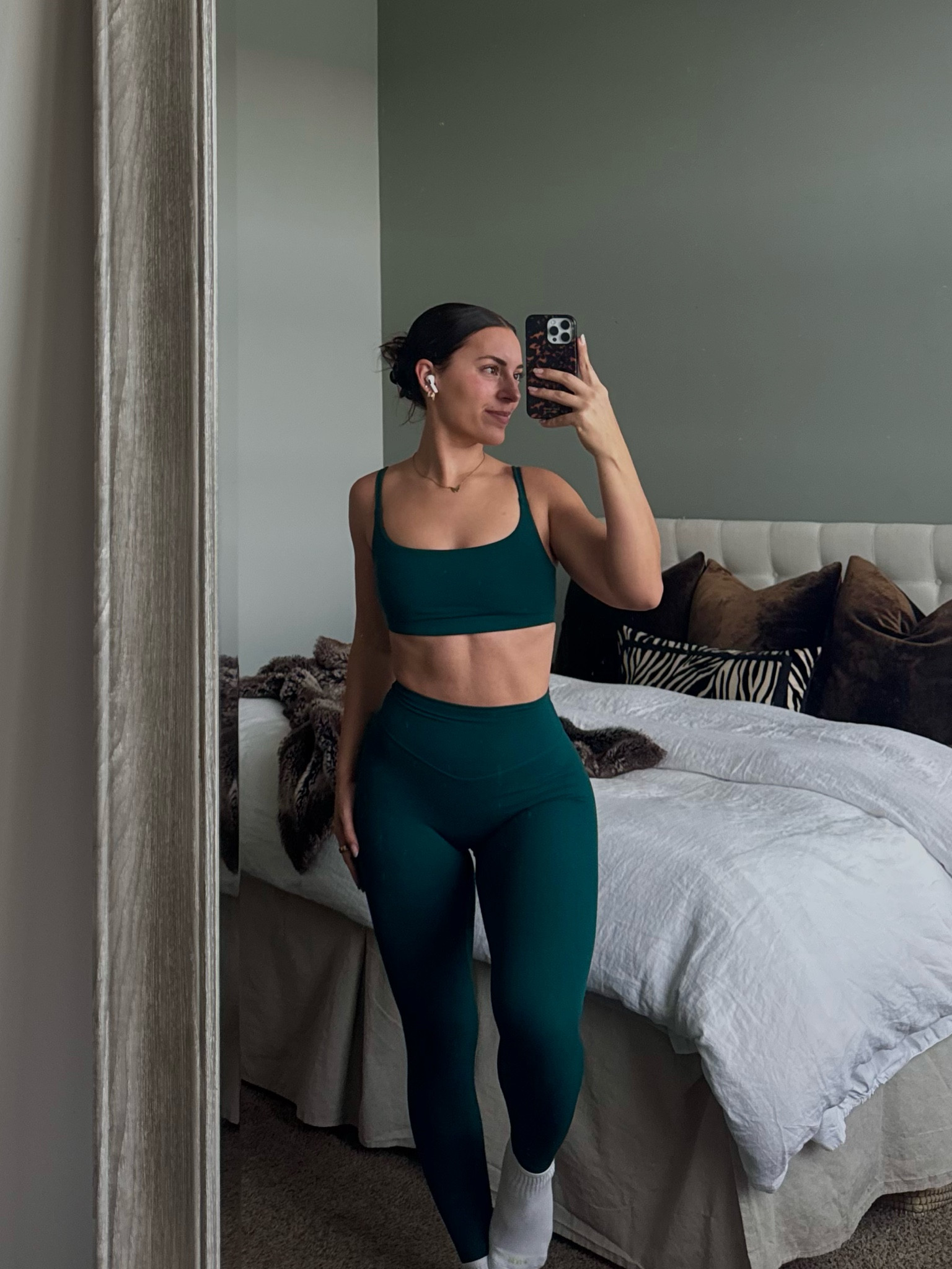 Wearing a size small in color forest 🌲