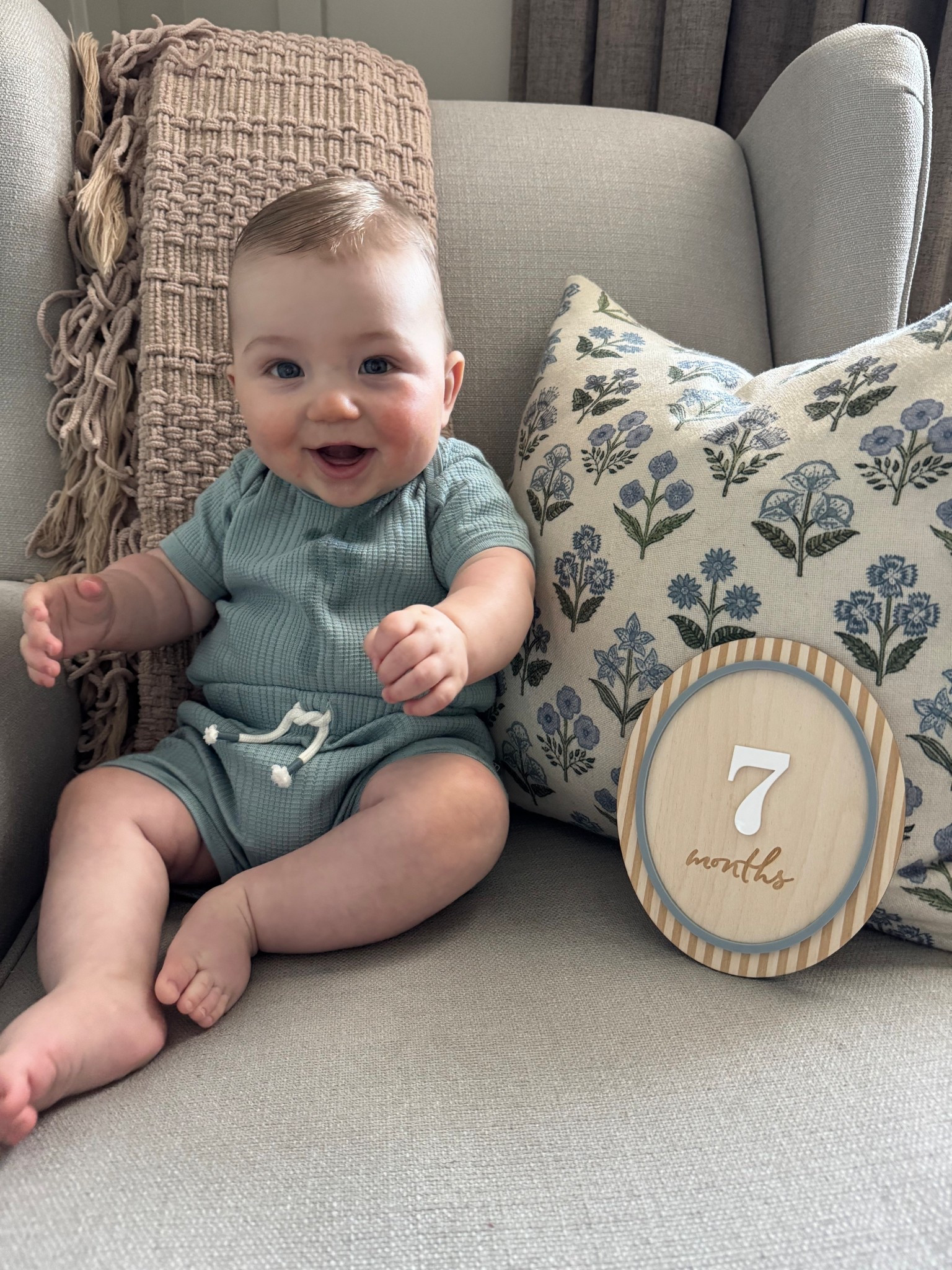 This monthly photo sign is beautiful! I just asked for the bow to be removed. 


Newborn must haves
Baby must haves
First time mom
Second time mom
Newborn essentials 

#LTKFamily #LTKBump #LTKBaby