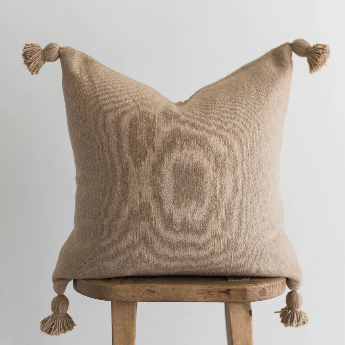 Wes - 22" Moroccan Pillow Cover | Woven Nook