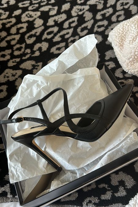 Black dress pumps 🖤
Workwear 
Black pumps
Black heels
Under $100
Sale pumps 

#LTKWorkwear #LTKShoeCrush #LTKSaleAlert