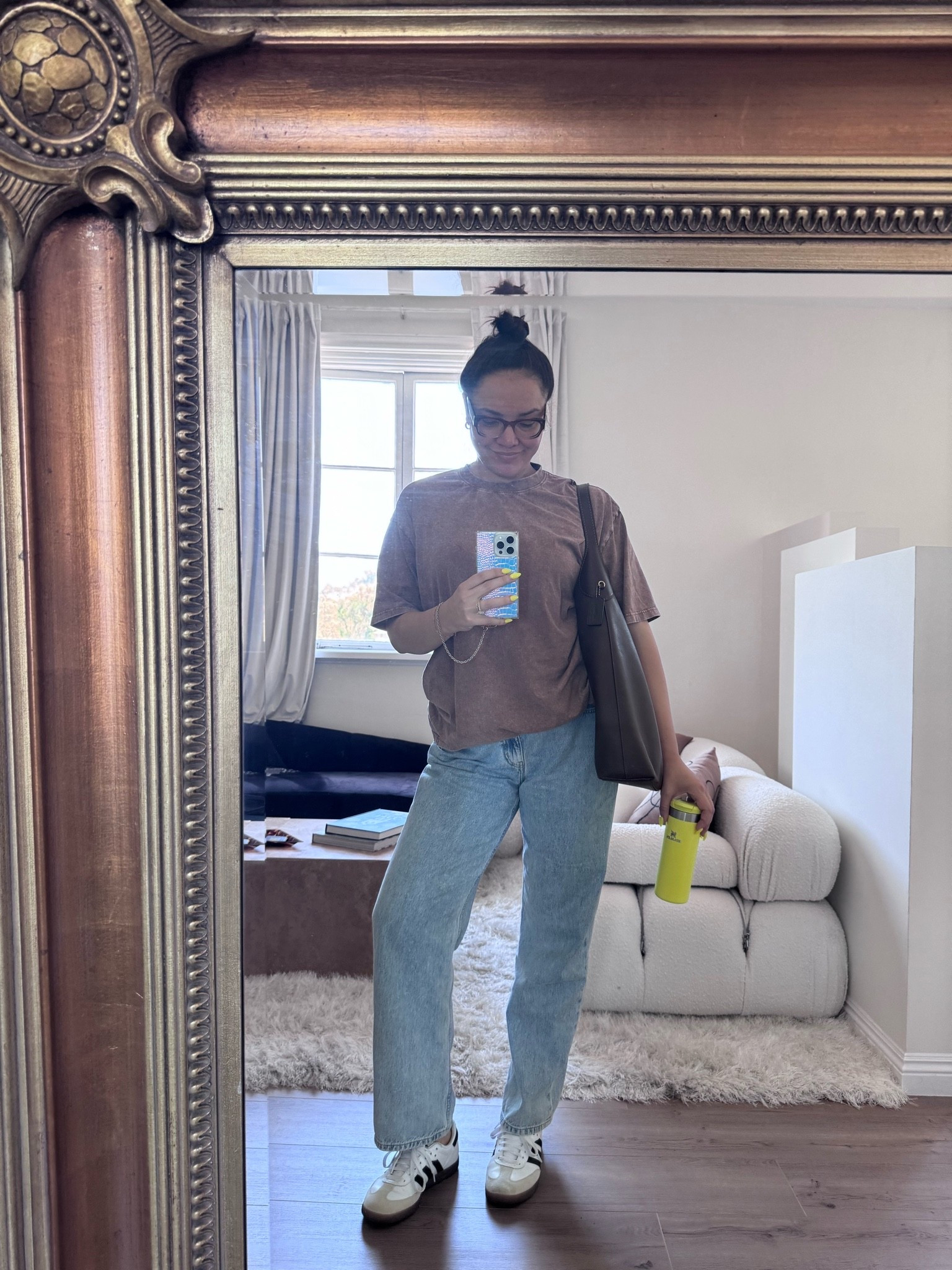 NGL I love getting up and dressing like a mom. 👩🏻

#LTKdayinmylife #LTKootd #LTKmomlife