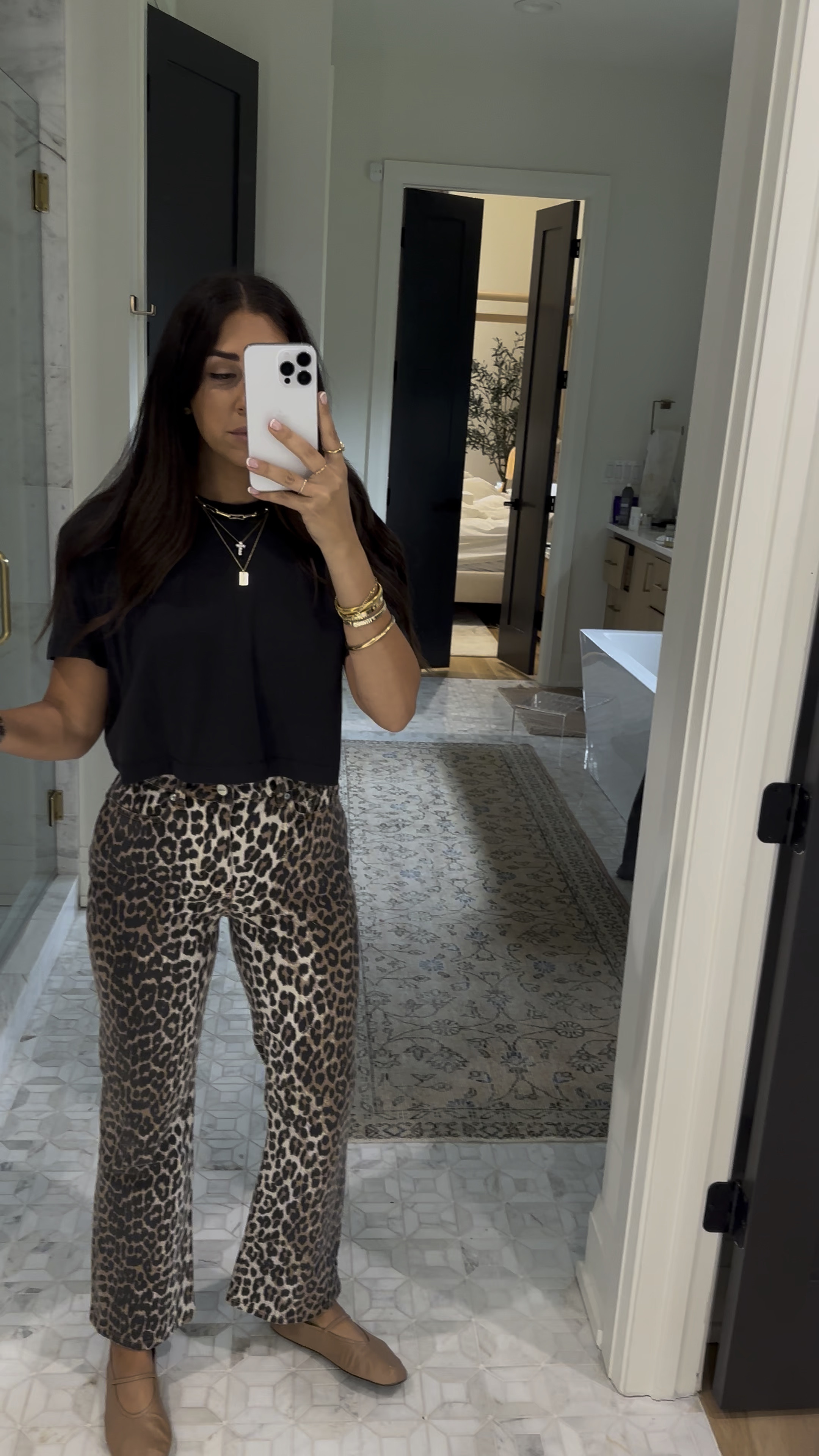 Top: small
Jeans: 27

Dressupbuttercup.com #dressupbuttercup #dederaad 

#LTKSeasonal #LTKStyleTip #LTKSaleAlert