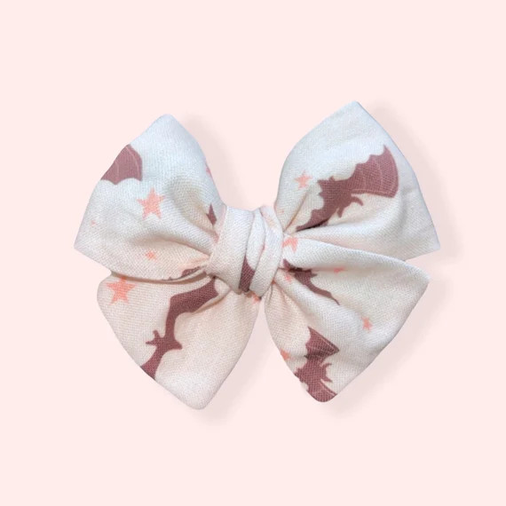 Halloween Bow / Bat bow / girls hair bow / baby bows | Etsy (US)