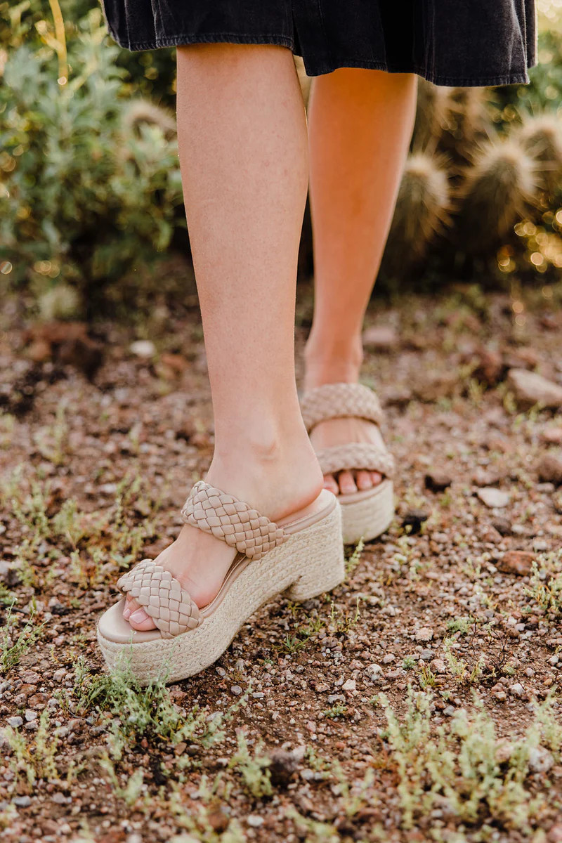 Everett Sandals-Taupe | Love Olive Co