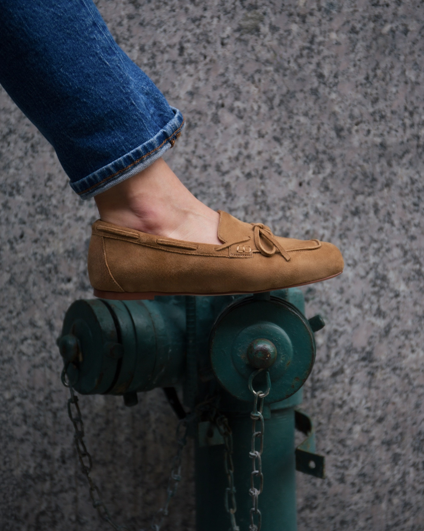 These loafers have convinced me I own a country house. I do not. 🤎
Just a girl, a trench, some very good suede and the delusion that I’m off to inspect the grounds. 😂
Wearing @7or9.official — use SUZANNE15 for 15% off your order.
#7or9 #FallStyle #Loafers #FallOutfit #NYCStyle

#LTKSeasonal #LTKootd #LTKPetite