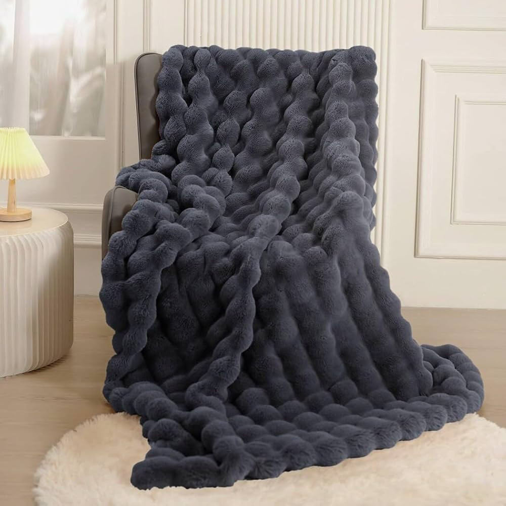 Faux Rabbit Fur Bubble Grey Throw Blanket Heavy Warm Thick Furry Fuzzy Bed Blanket Dark Gray Fluf... | Amazon (CA)