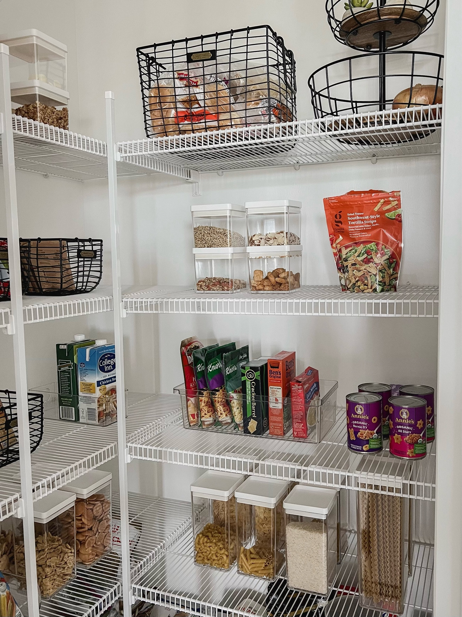 Pantry organization! 



Organization, storage containers, fruit basket, wire baskets, food containers 

#homeorganization #organize #pantry #kitchendecor #homedecor #target #targethome 

#LTKhome