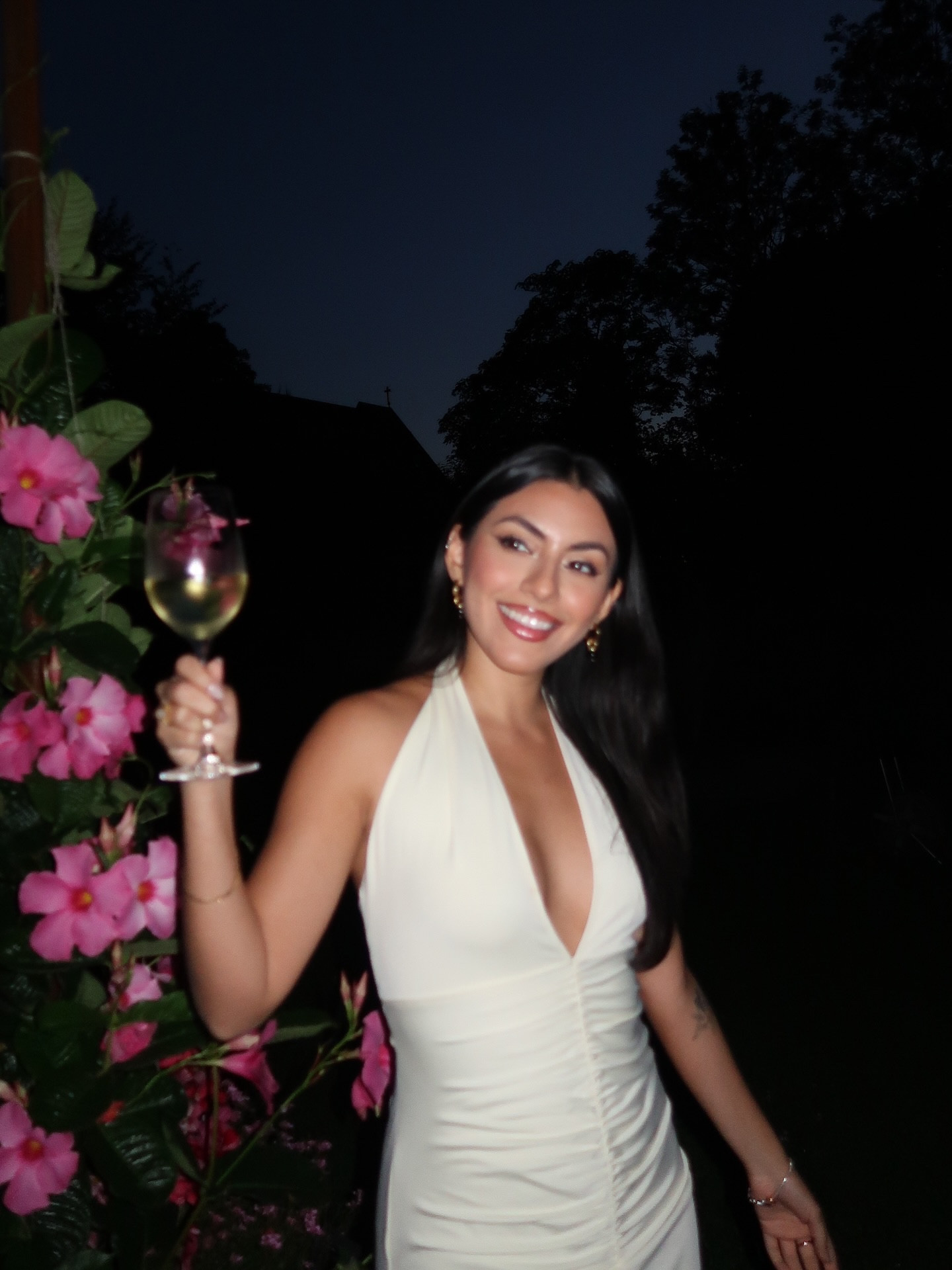 Birthday week🎂 last 20’s 🙊 esta es la última vez que cumplieré 20 y tantos, estoy tan agradecida con la vida 🦋 
Doy gracias también a mi esposo que crea todos estos momentos especiales para mí 💘 

Tomorrow ill get back with an update from today!