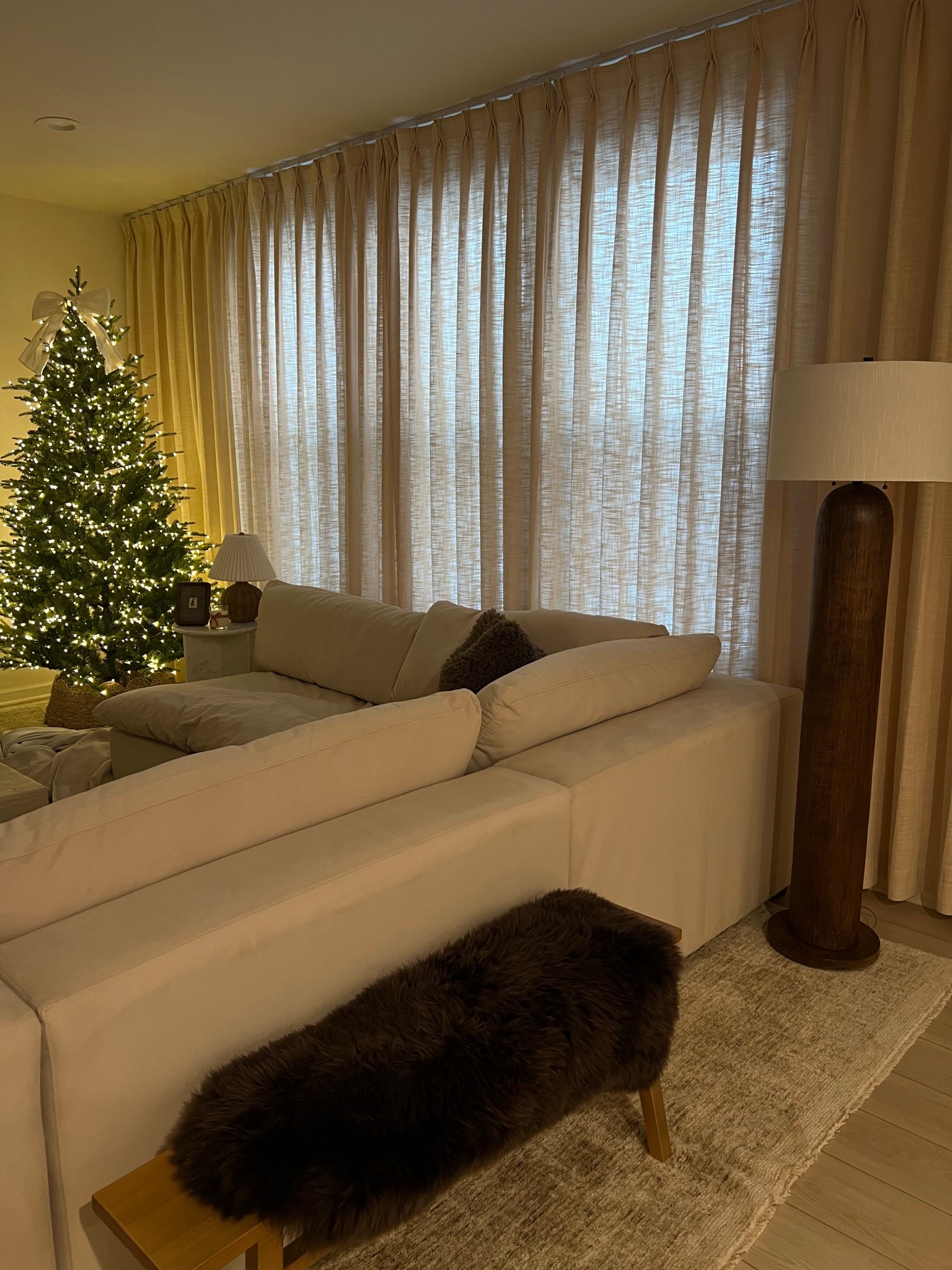 Curtain Info
Liz Linen 
Sand Beige
Triple Pleat
Memory Trained 
Unlined 
