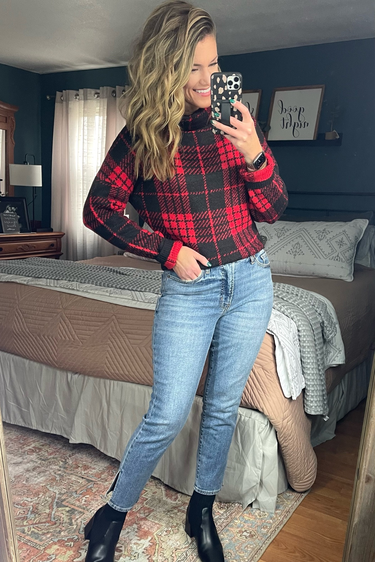 $18 festive sweater. Juniors sizing, size up 

#LTKHoliday #LTKSeasonal