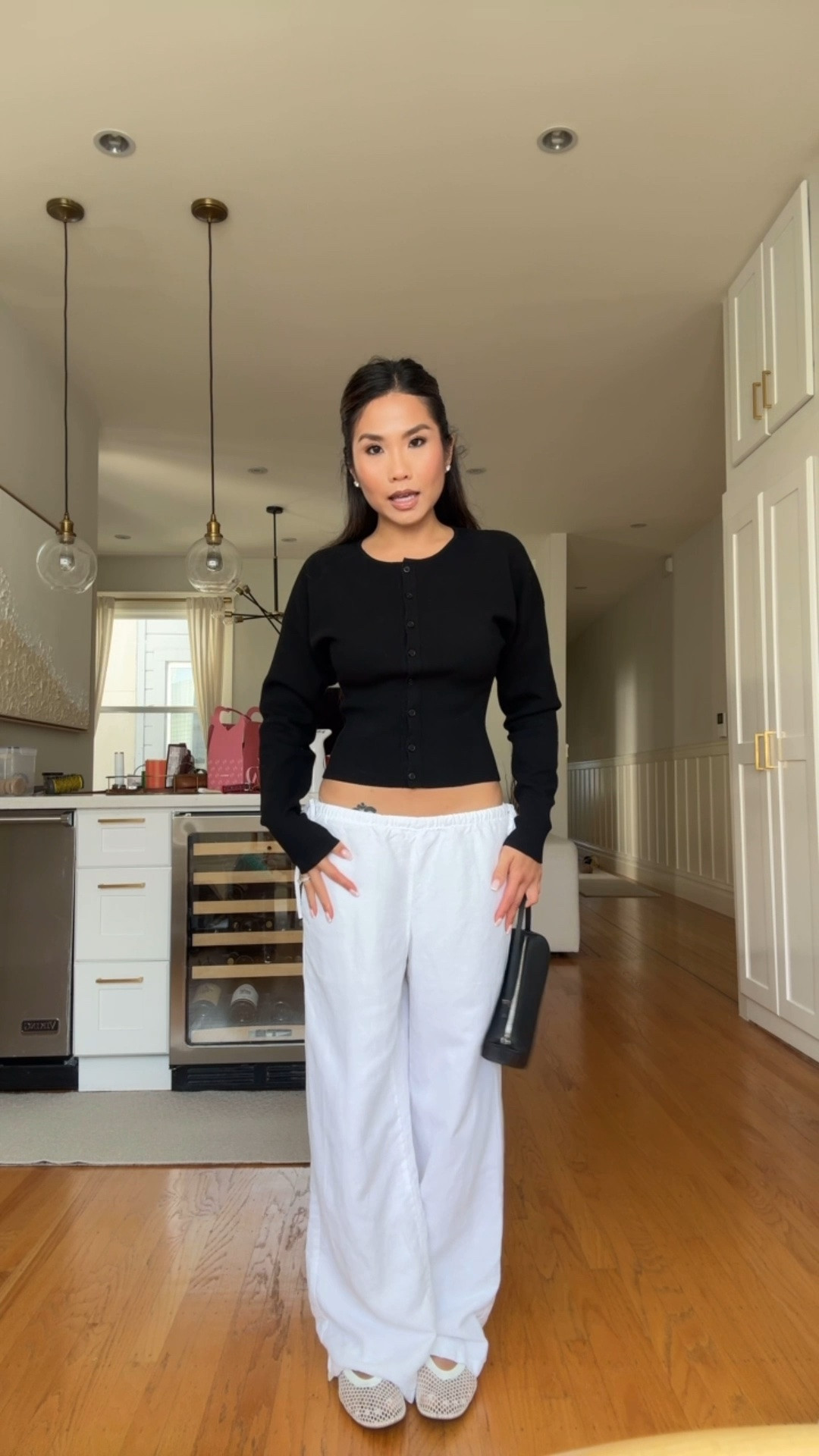 Ootd 🖤 

Cardigan - sized up for bust, small
Linen - tts, xs
Mesh flats - tts

#LTKPetite #LTKootd
