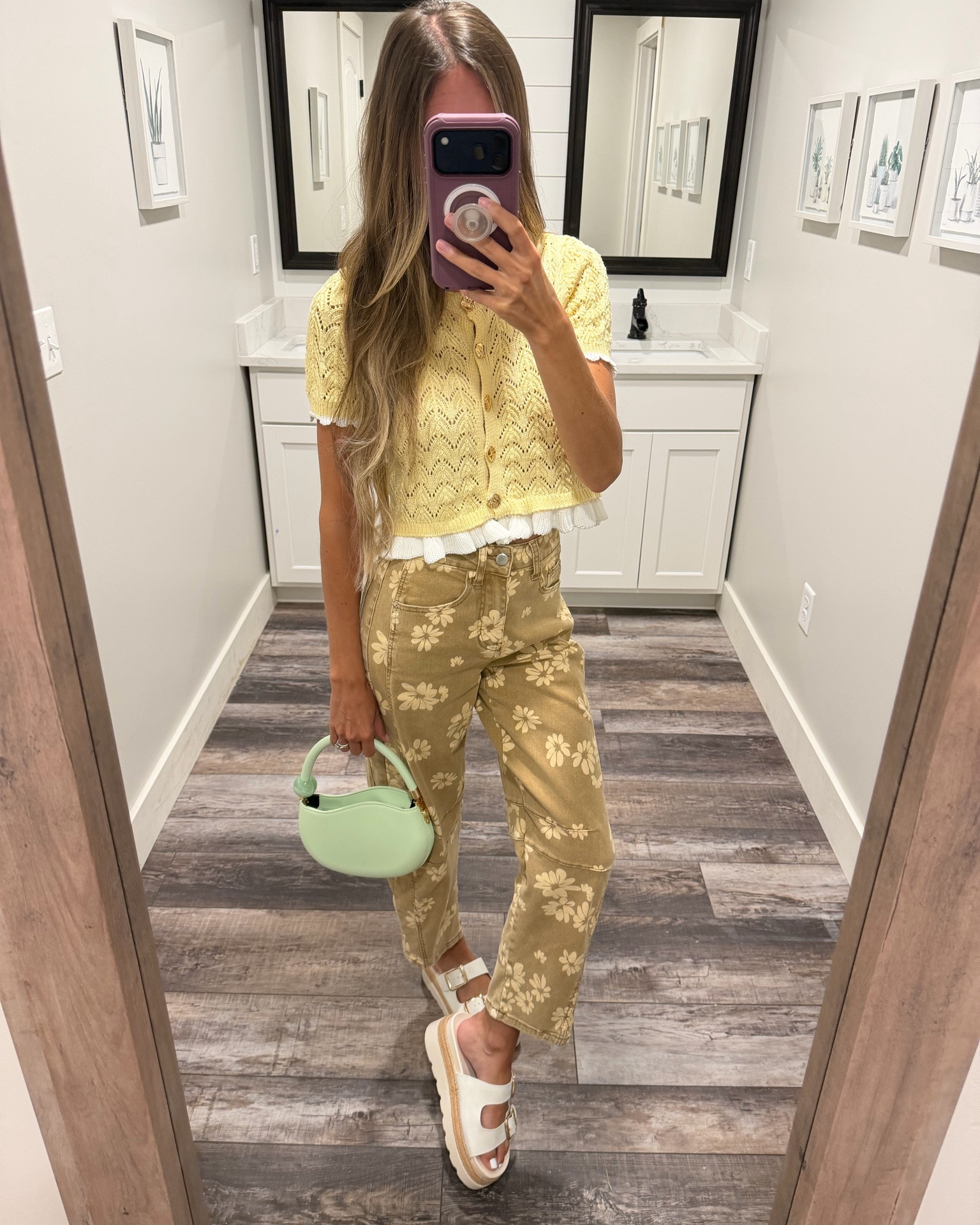 Sunday fit check! 
Probably my favorite barrel jeans ever! The fit is so good and not dramatic.

#LTKootd #LTKgrwm #LTKWorkwear