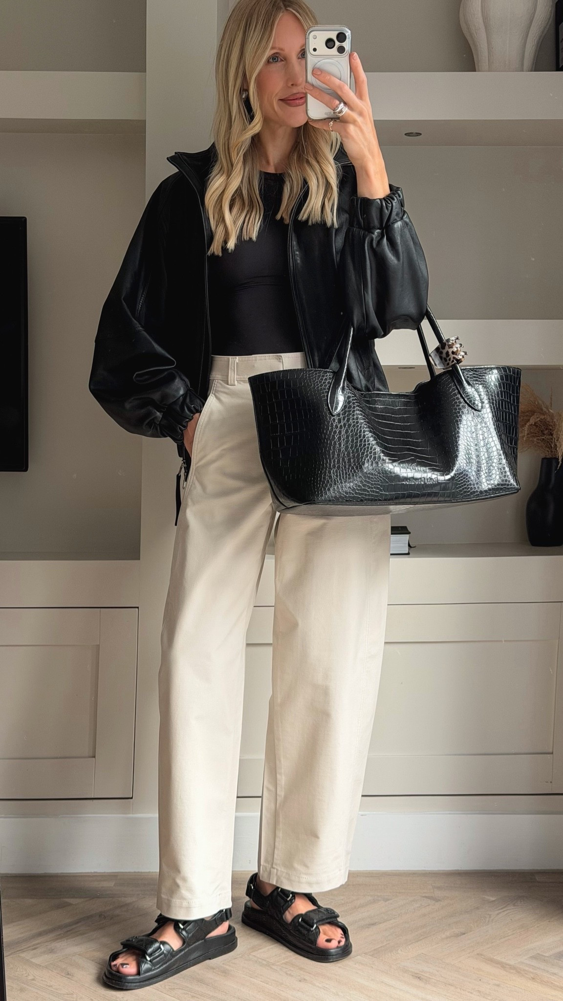 Uniqlo jersey barrel leg trousers outfit - wearing size xs pants and size s leather jacket and skims top

#LTKuk #LTKautumn #LTKeurope