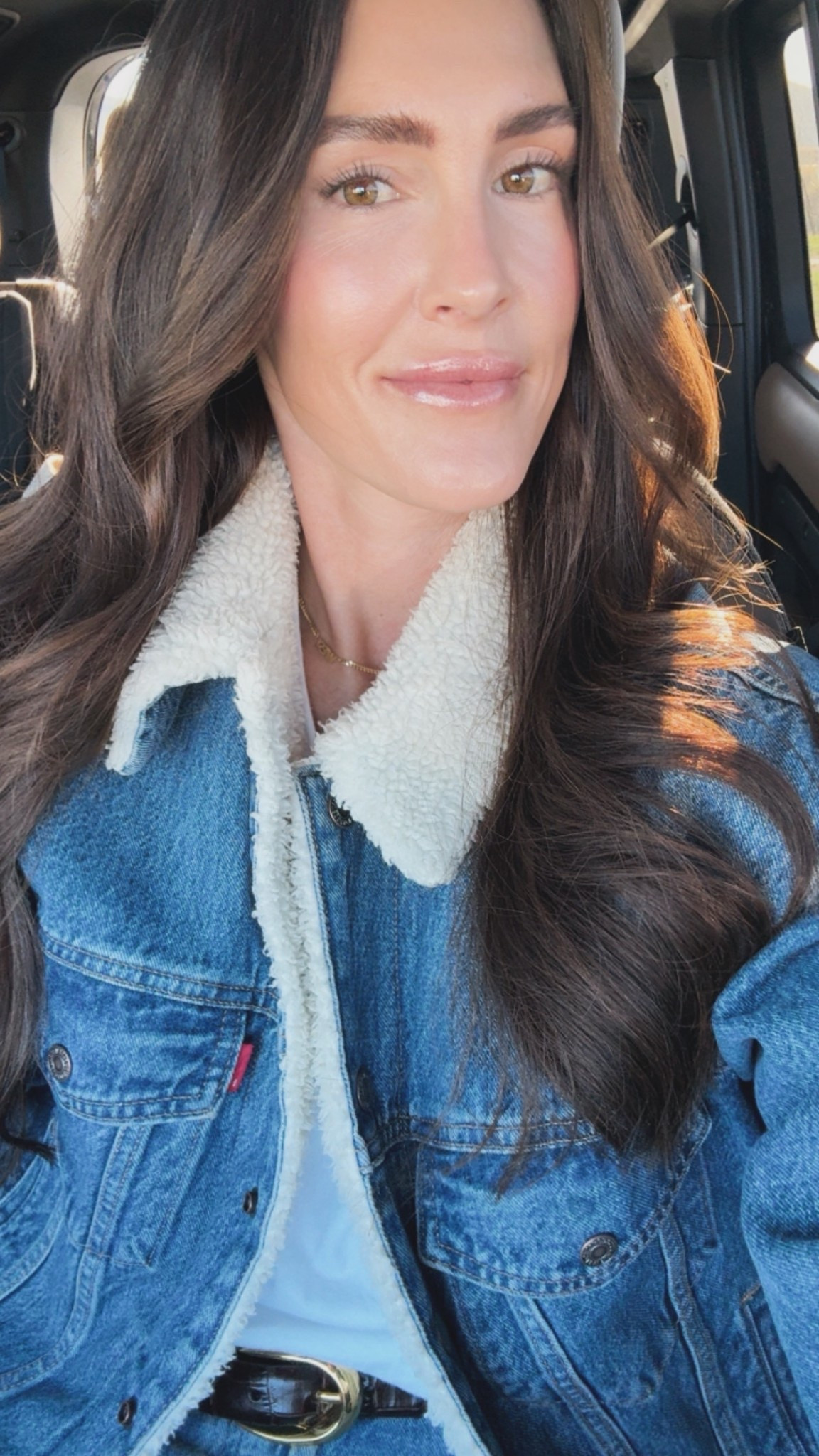 One of my favorite classic fall jackets - 90s Sherpa trucks Jean jacket. Oversized - wearing a small.

#LTKFindsUnder100 #LTKSeasonal