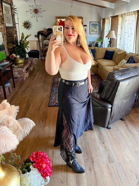 Summer into Fall staple look I’m obsessing over is a good bodysuit and a fun maxi skirt!
I’m wearing size L skirt
Exact bodysuit shapewear linked on IG

#LTKstyletip #LTKSeasonal #LTKcurves
