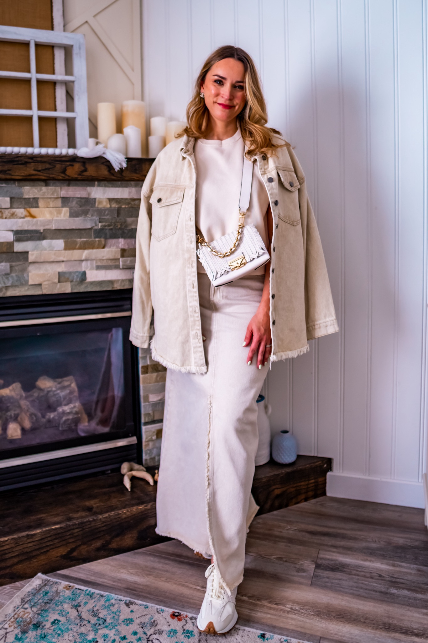 Light denim Spring outfit 

#LTKmidsize #LTKstyletip #LTKfindsunder100