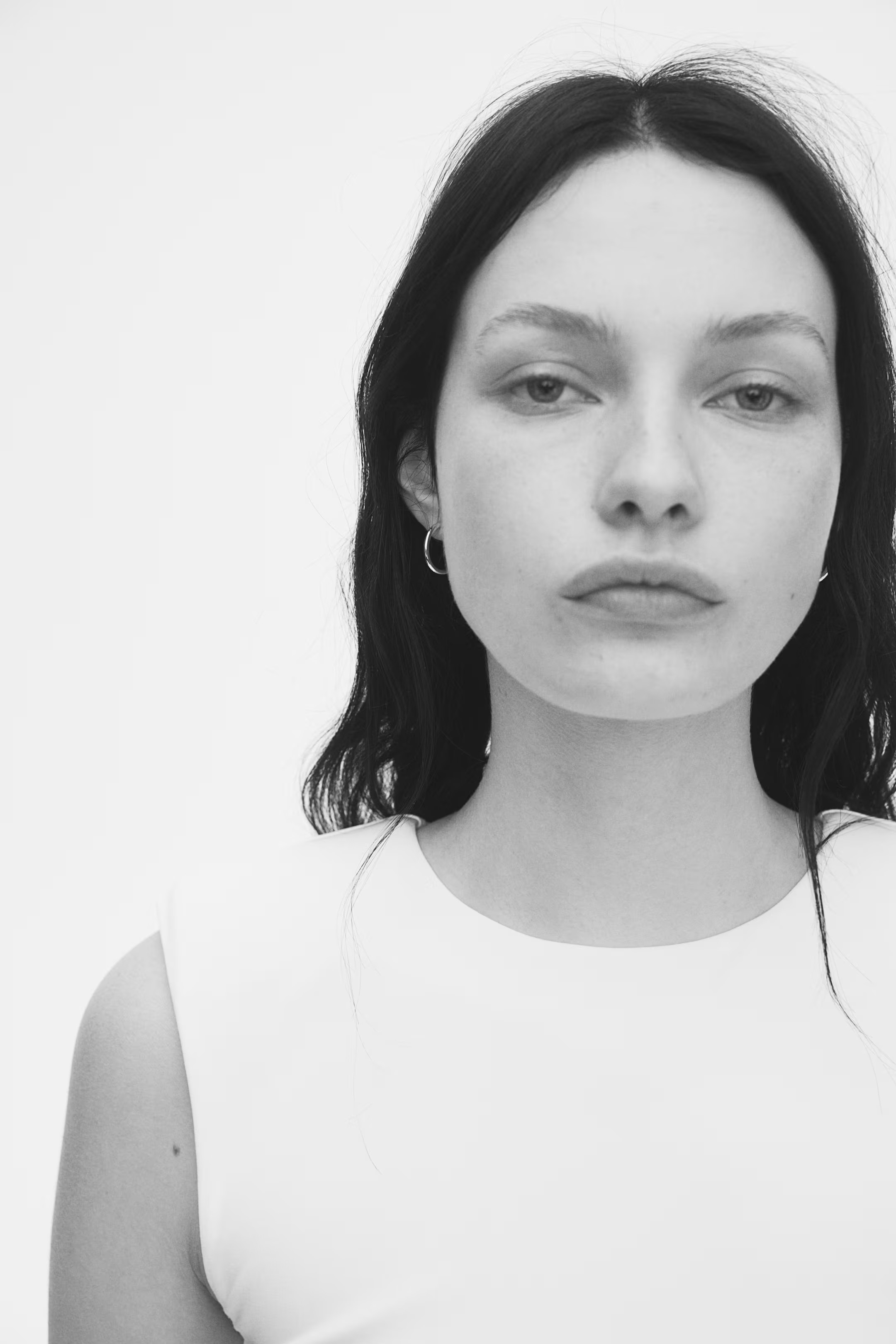 Shoulder-pad vest top - Round neck - Sleeveless - White - Ladies | H&M GB | H&M (UK, MY, IN, SG, PH, TW, HK)