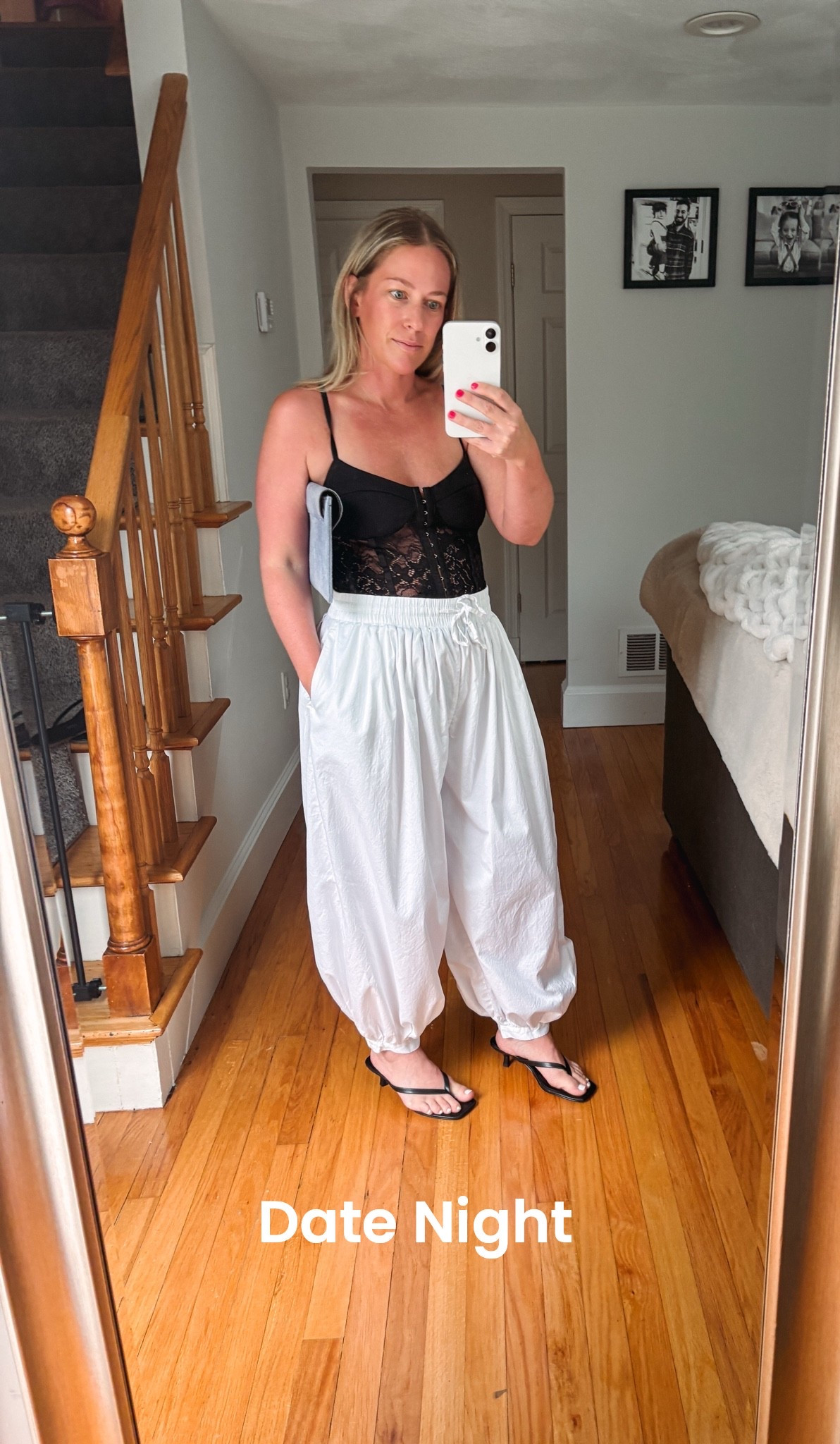 White poplin balloon pant
Black kitten heel thong sandal 
Lace bodice style bodysuit 

Summer look for date night or girls night! Dinner & drinks!