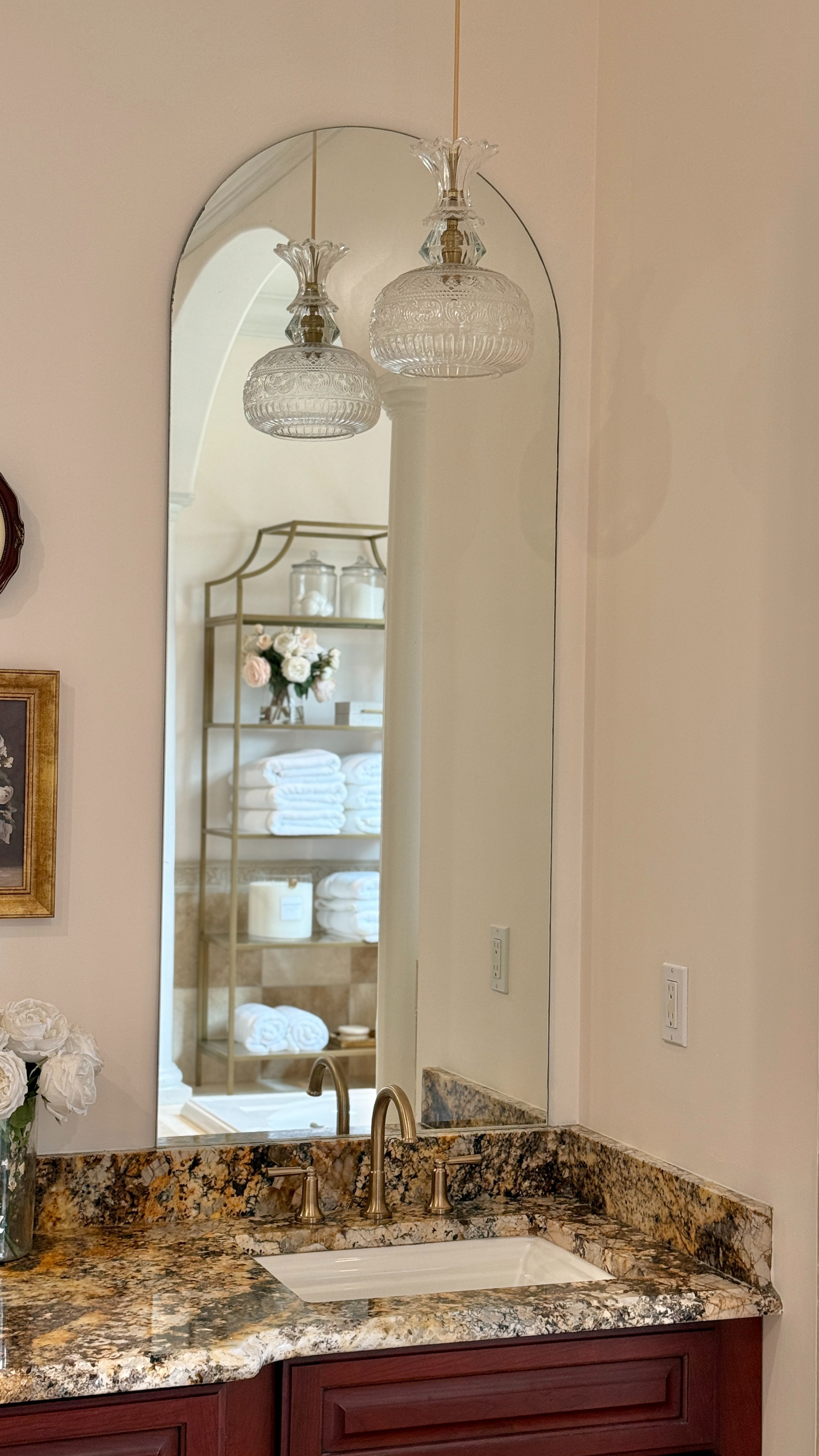 Shop my bathroom makeover and some of my favorite pieces from @wayfair!

#ad #Wayfair  #WayfairPartner
 

 