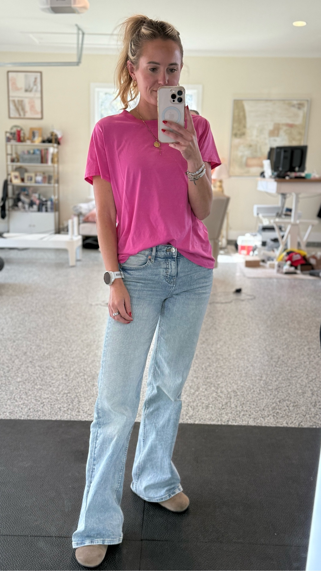 2001 called- they want their outfit back. 😂😂 who remembers the clog obsessed in junior high?! 🙋🏼‍♀️  Also- @lululemon has the best plain t shirts! #lululemon 

#LTKSaleAlert #LTKActive #LTKWorkwear