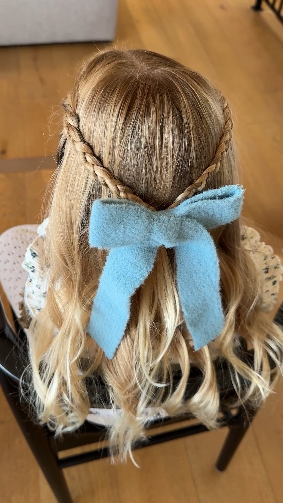 Picture day hairstyles - this one is a classic favorite for sure 