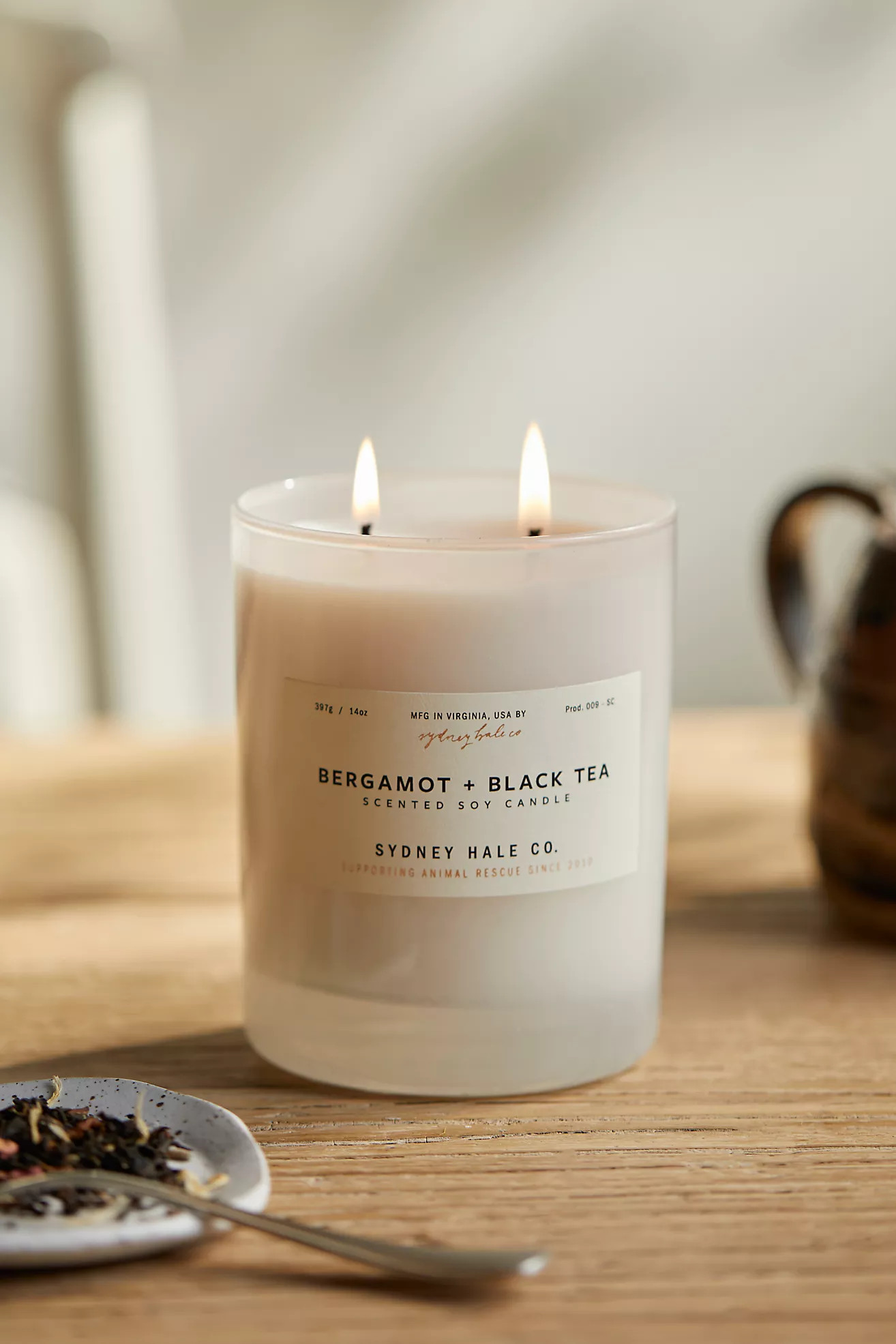 Sydney Hale Candle, Bergamont + Black Tea | Anthropologie (US)