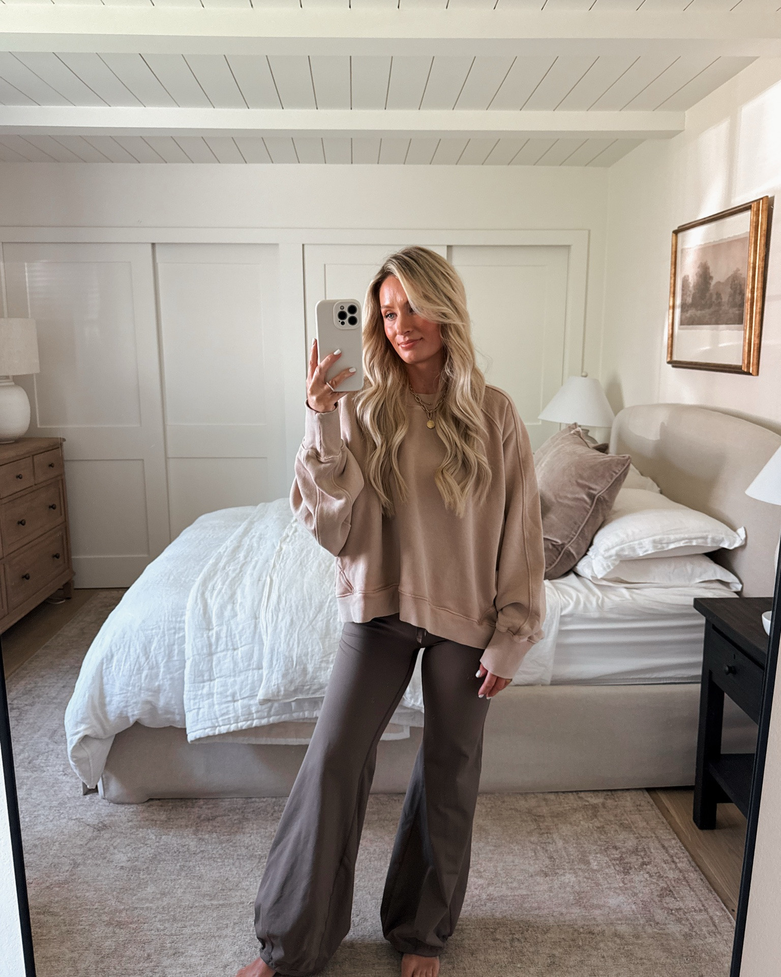 Recent Free People favorites!
Sweatshirt: small
Pants: XS